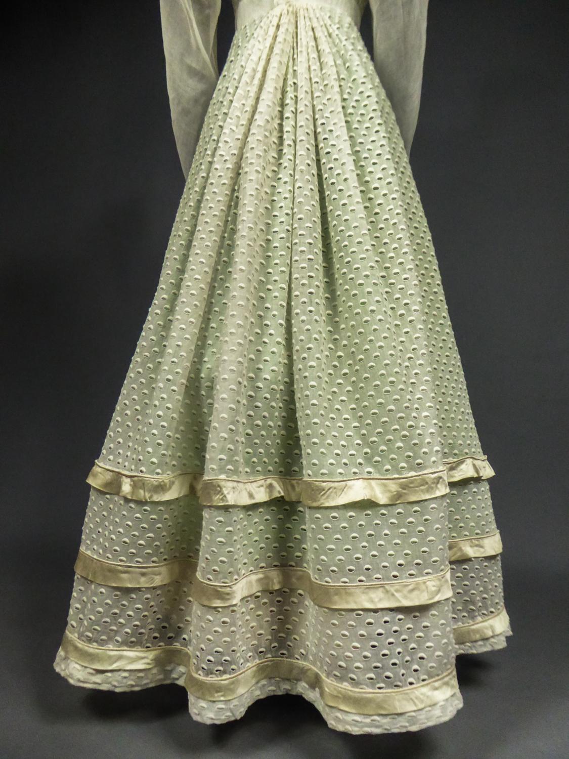 A French Early Regency White Embroidered Day Dress – Circa 1815-1820 13