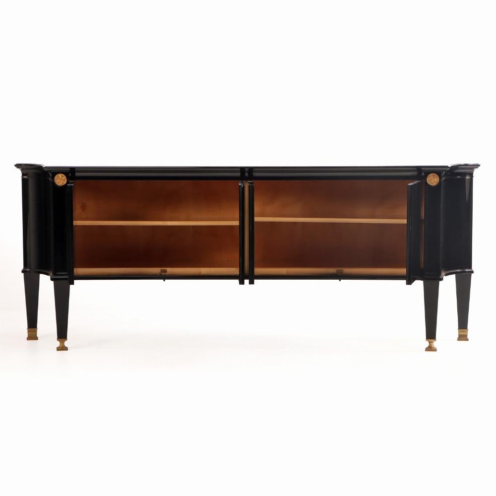 Aparador francés ebonizado a la manera de André Arbus, c. 1940. Neoclásico en venta