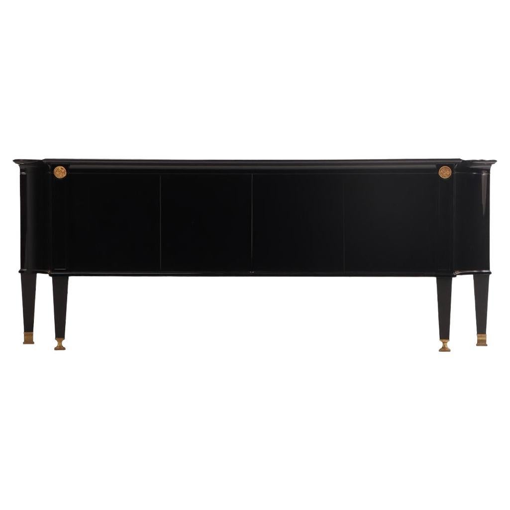 Aparador francés ebonizado a la manera de André Arbus, c. 1940. en venta
