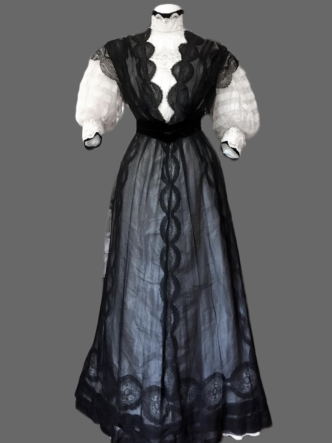 1900 ball gown