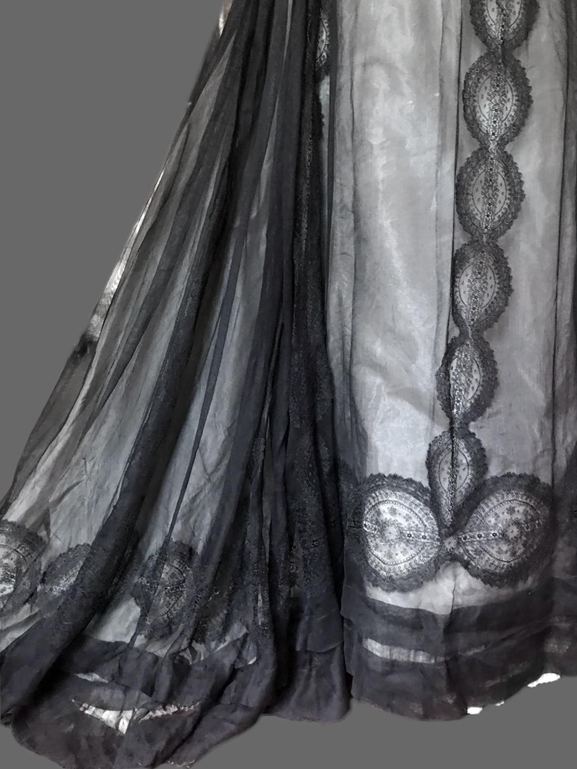 1900s evening gown