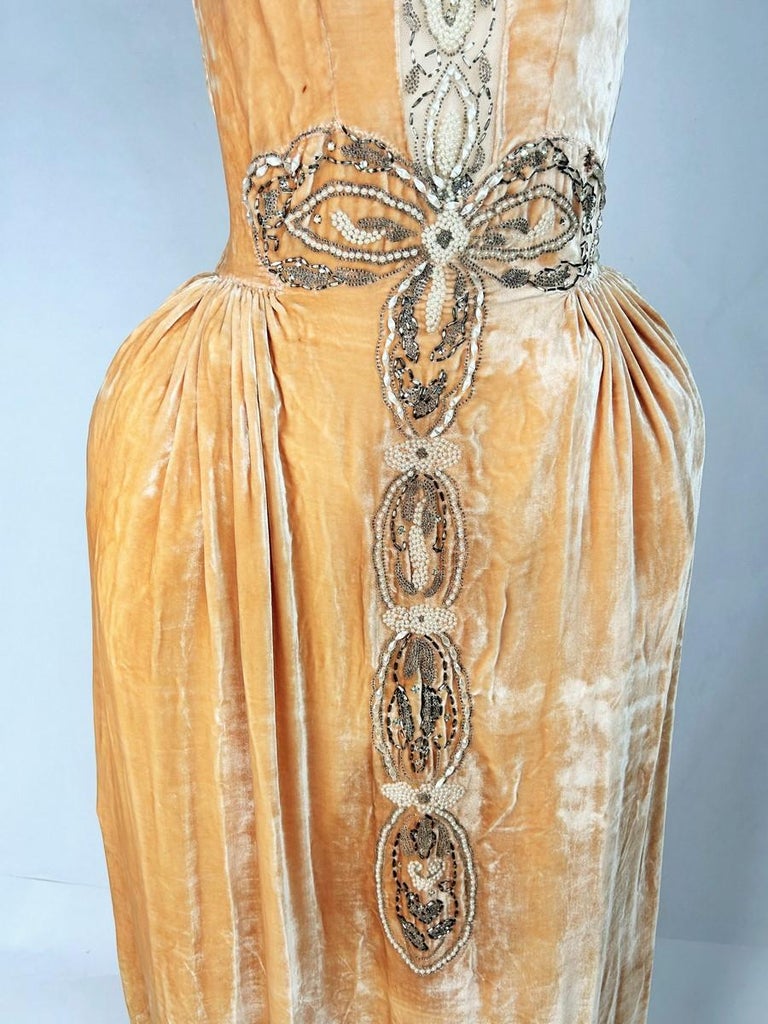 A french embroidered velvet Robe de style by Jeanne Lanvin Couture - A W 1924 at 1stDibs A french embroidered velvet Robe de style by Jeanne Lanvin Couture - A W 1924 at 1stDibs