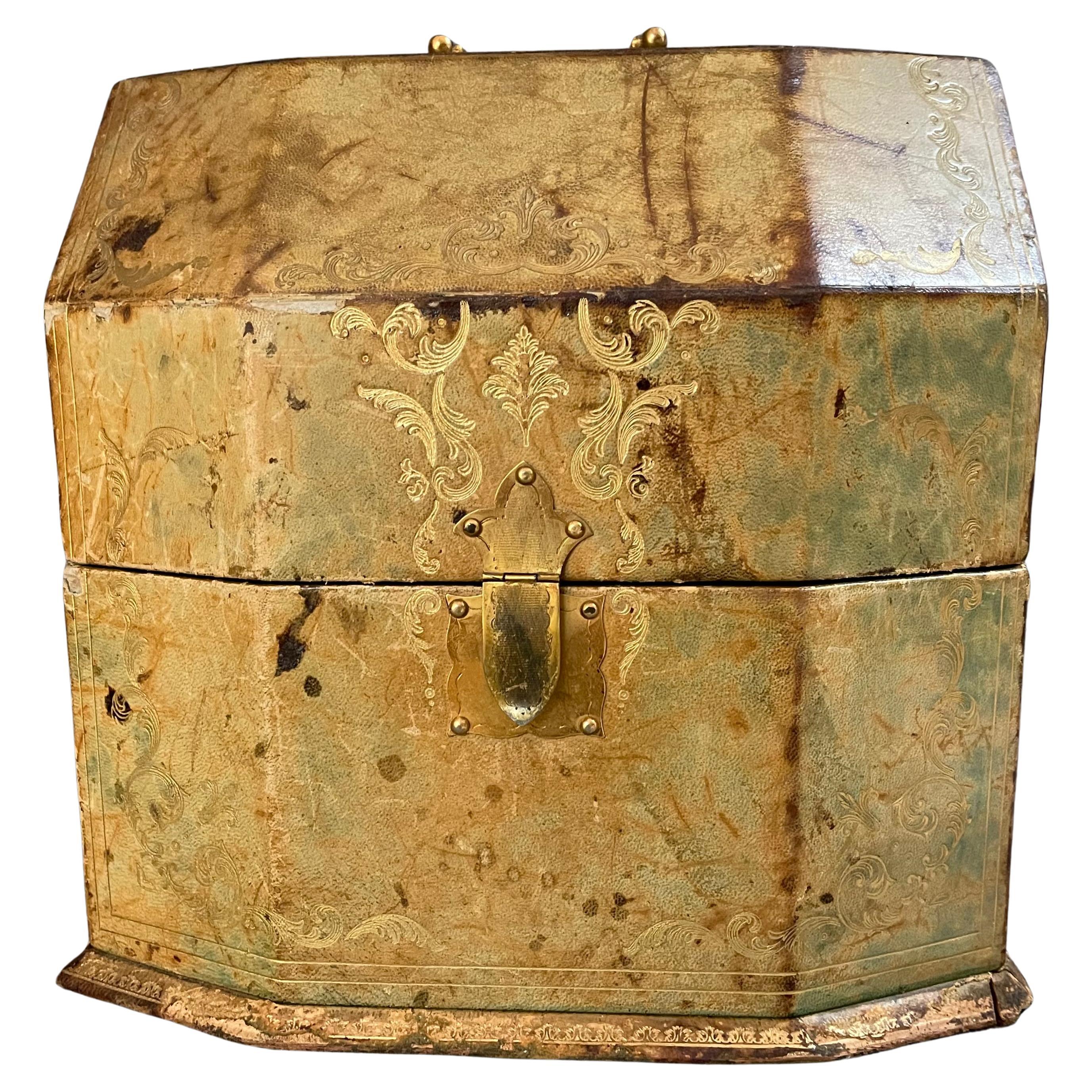 Caja de cuero marroquí dorado imperio francés