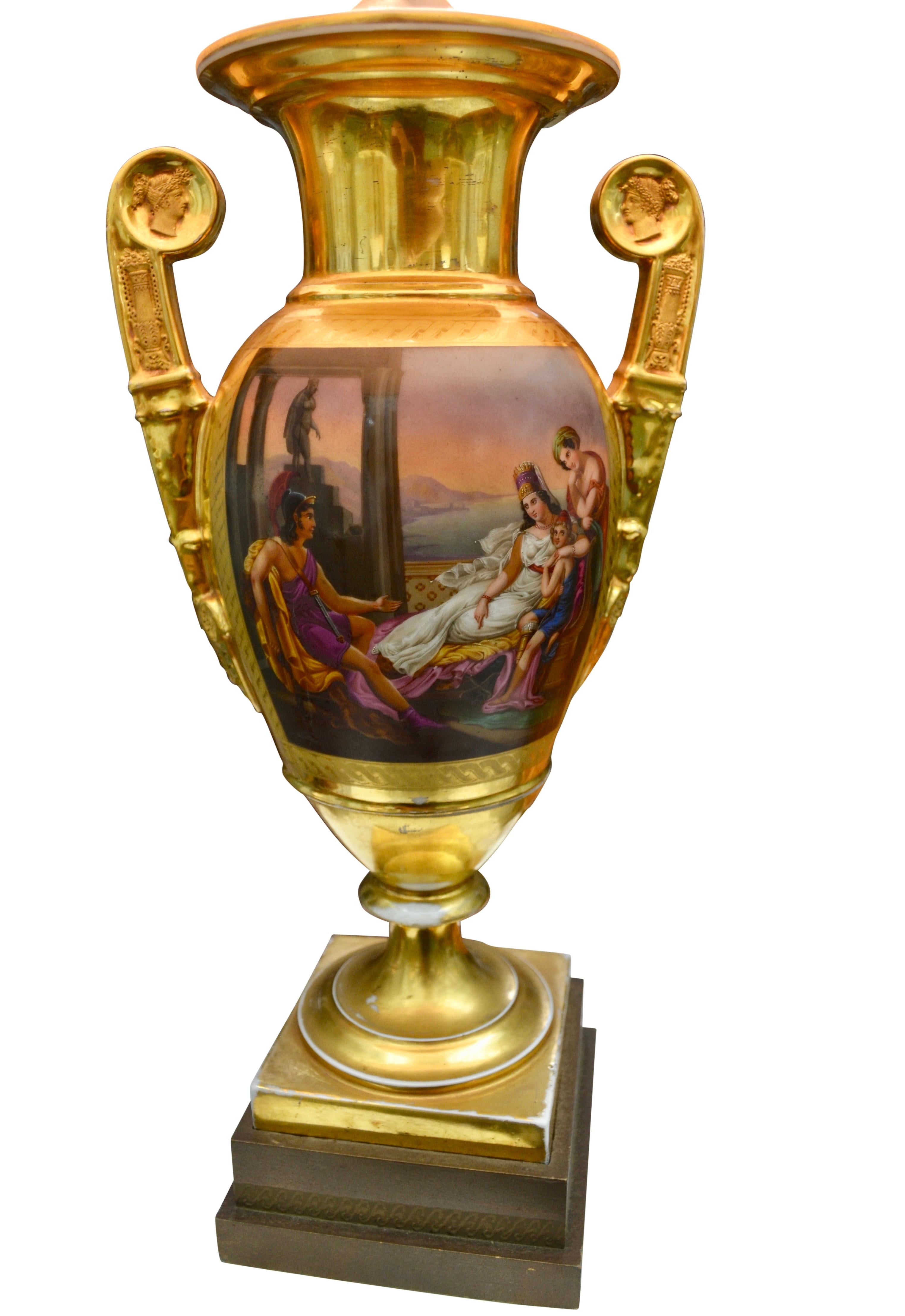 Vase en porcelaine Empire français de Paris transformé en lampe Bon état - En vente à Vancouver, British Columbia