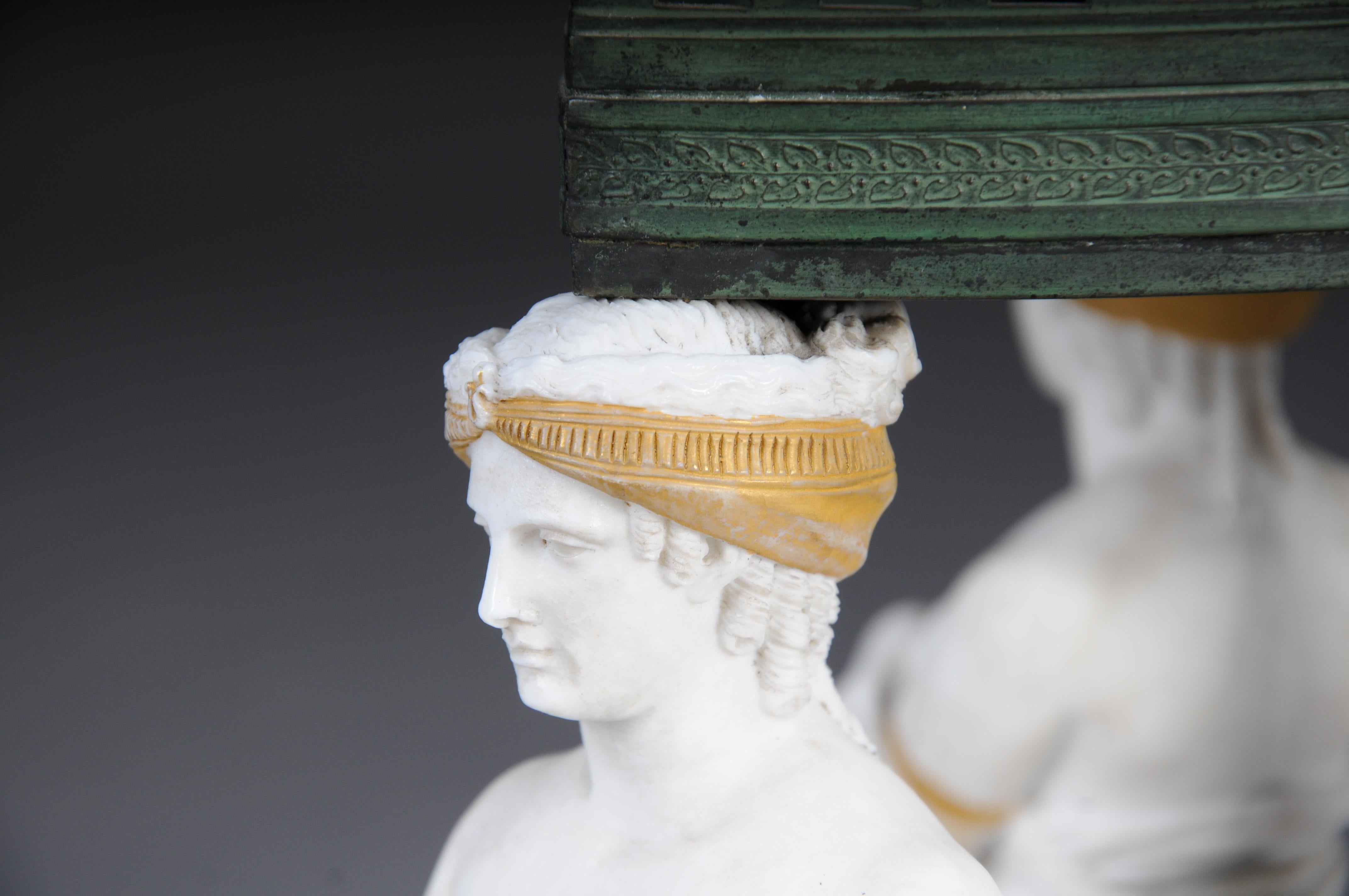 Centre de table en porcelaine de Sèvres vers 1820, Paris en vente 4