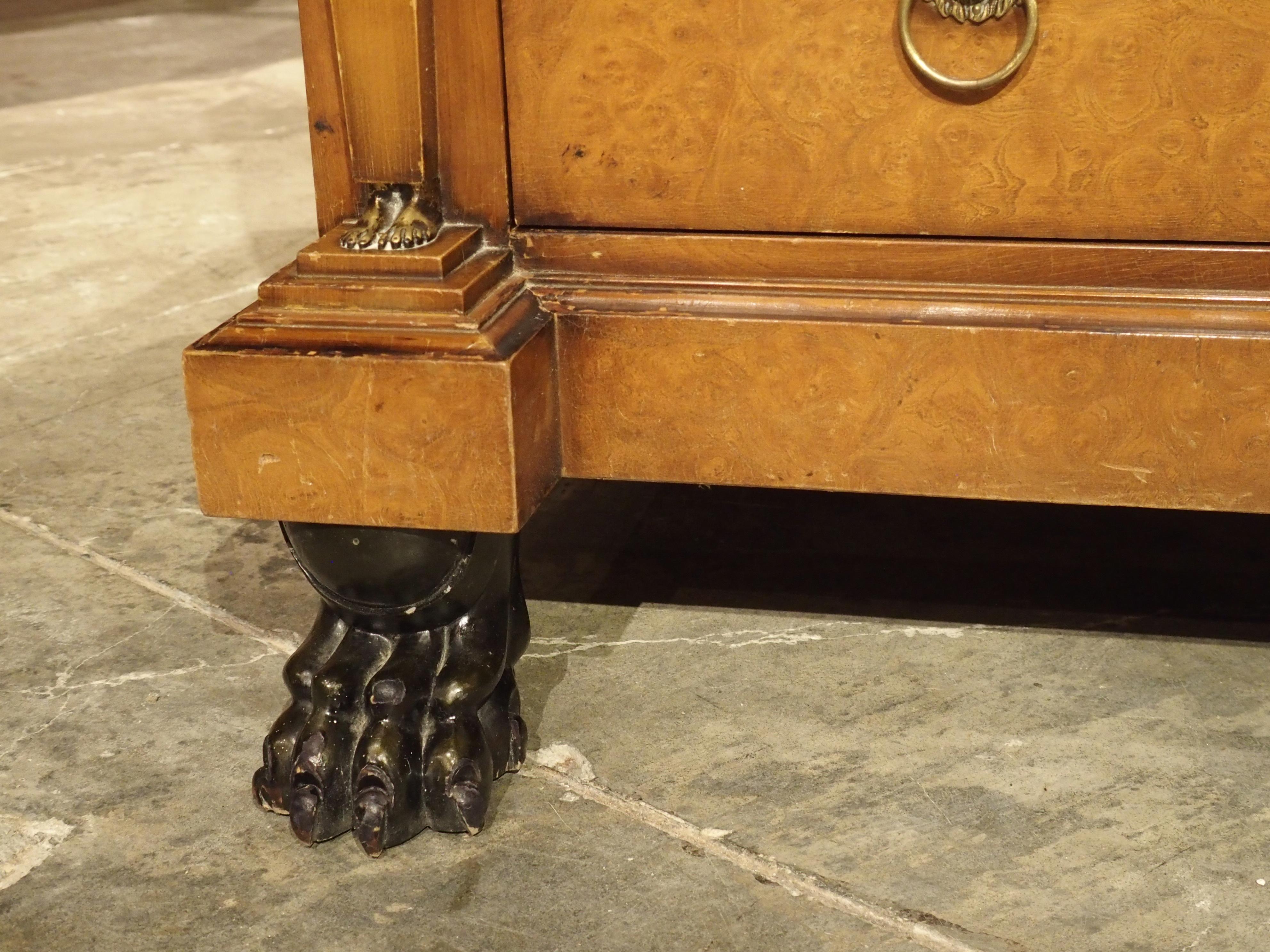 Stile impero Commode in stile Impero francese con piano in marmo e montature dorate, CIRCA 1900 in vendita