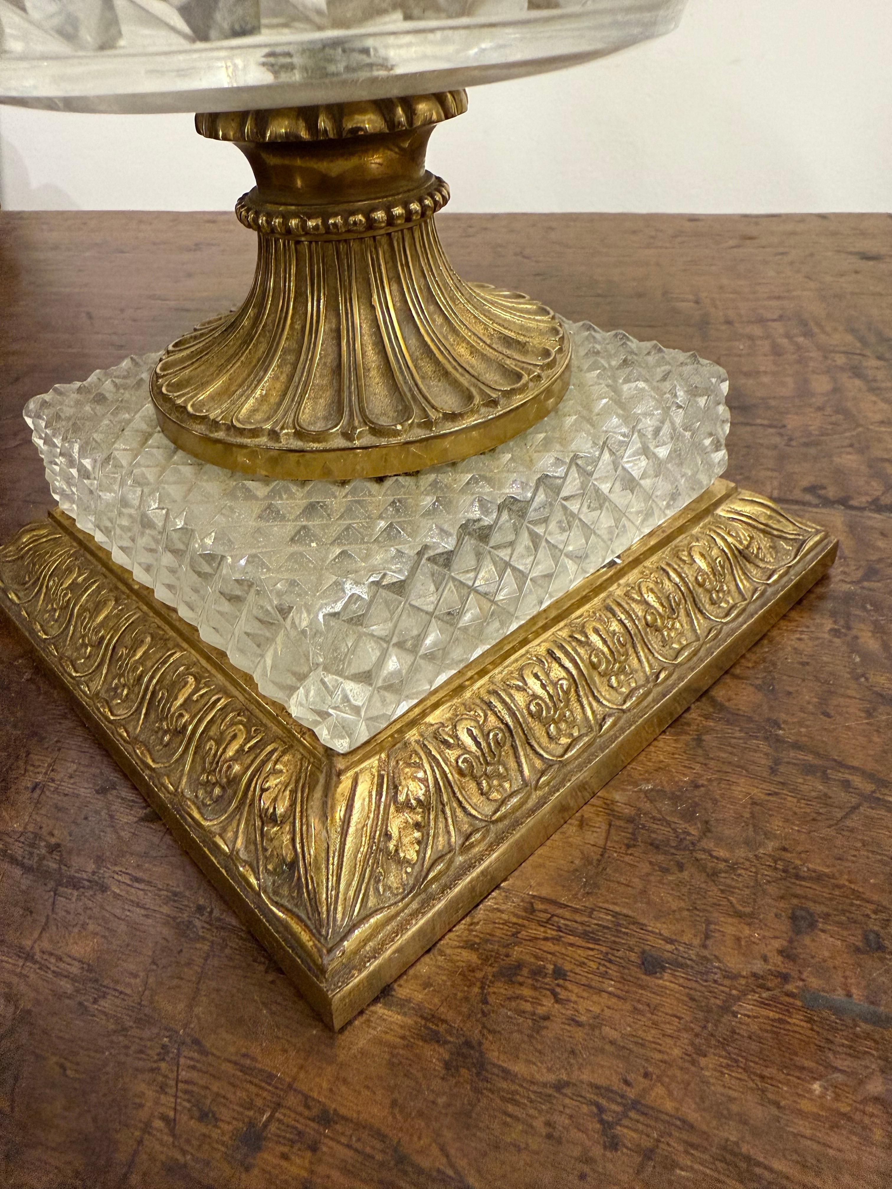 Urna de cristal tallado y bronce d'Oré de estilo Imperio francés, S. XIX en venta 3