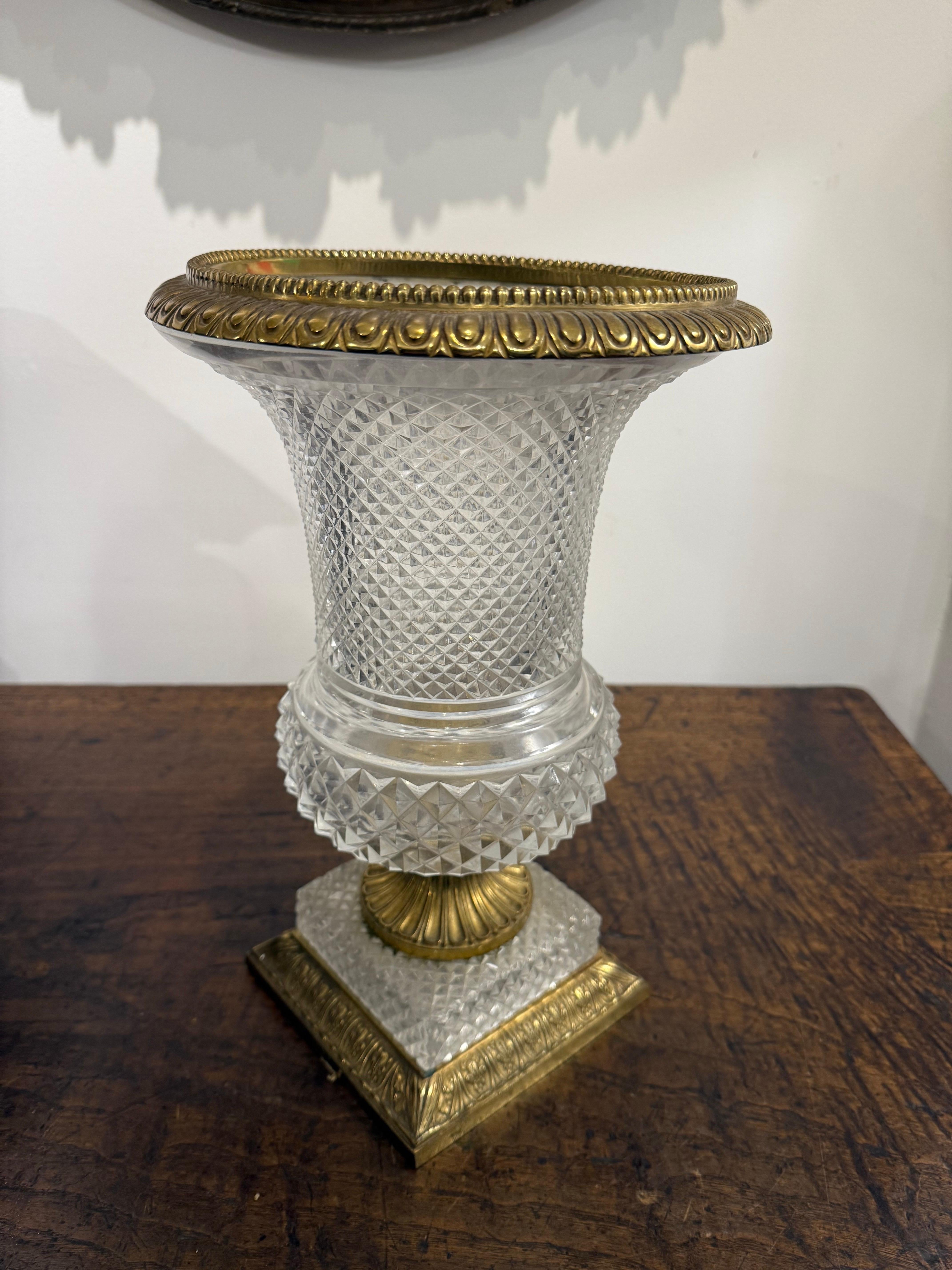 Urna de cristal tallado y bronce d'Oré de estilo Imperio francés, S. XIX en Bueno estado para la venta en ARMADALE, VIC