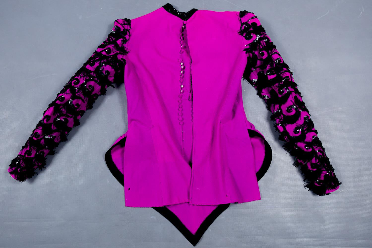 Boléro de soirée français en laine Fuschia brodé de paillettes Circa 1940 en vente 5