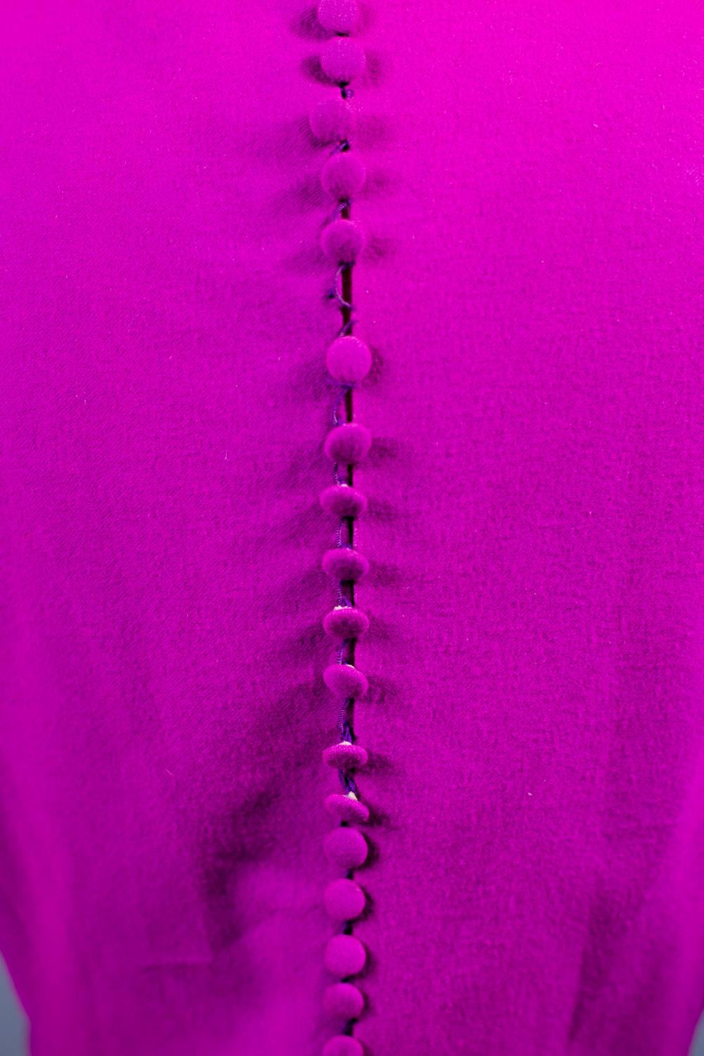 Women's A French Evening Bolero In Fuschia Wool Embroidered With Sequins Circa 1940 For Sale