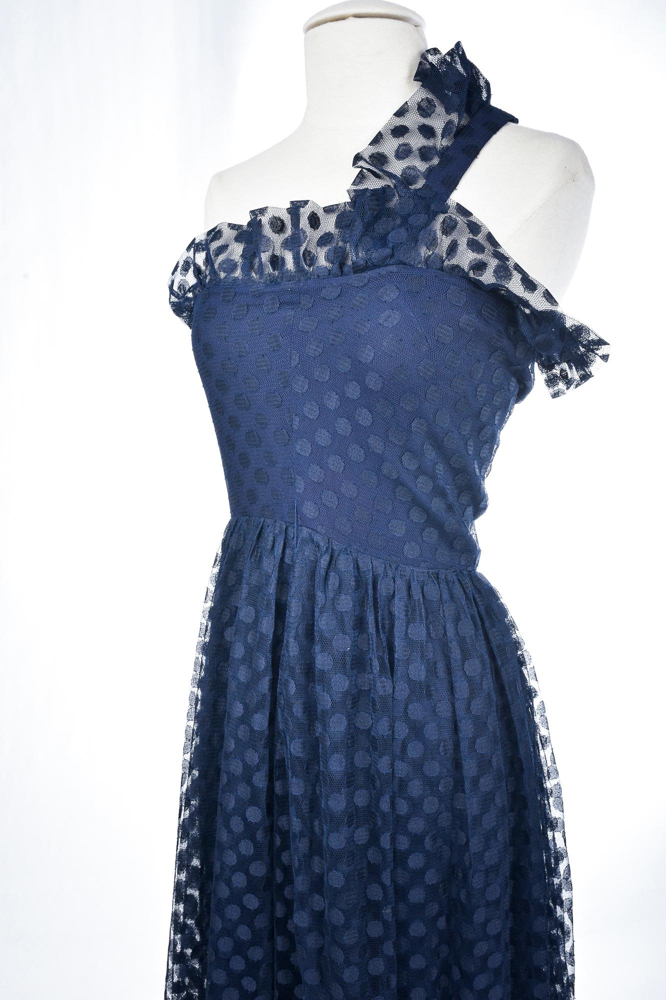 Ein Jean-Louis Sherrer-Abend  Kleid in Marineblau mit Polka-Dots aus Netz, um 1980 im Angebot 6