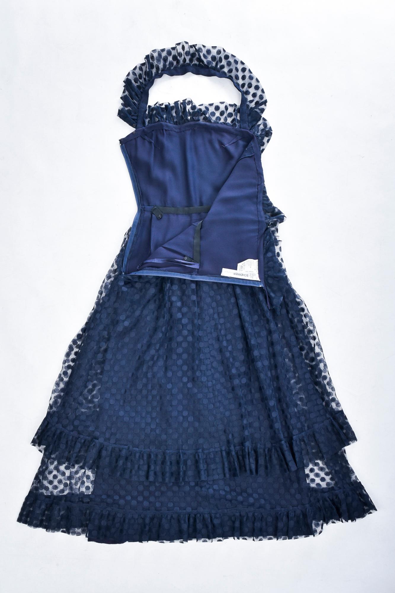 Ein Jean-Louis Sherrer-Abend  Kleid in Marineblau mit Polka-Dots aus Netz, um 1980 (Violett) im Angebot