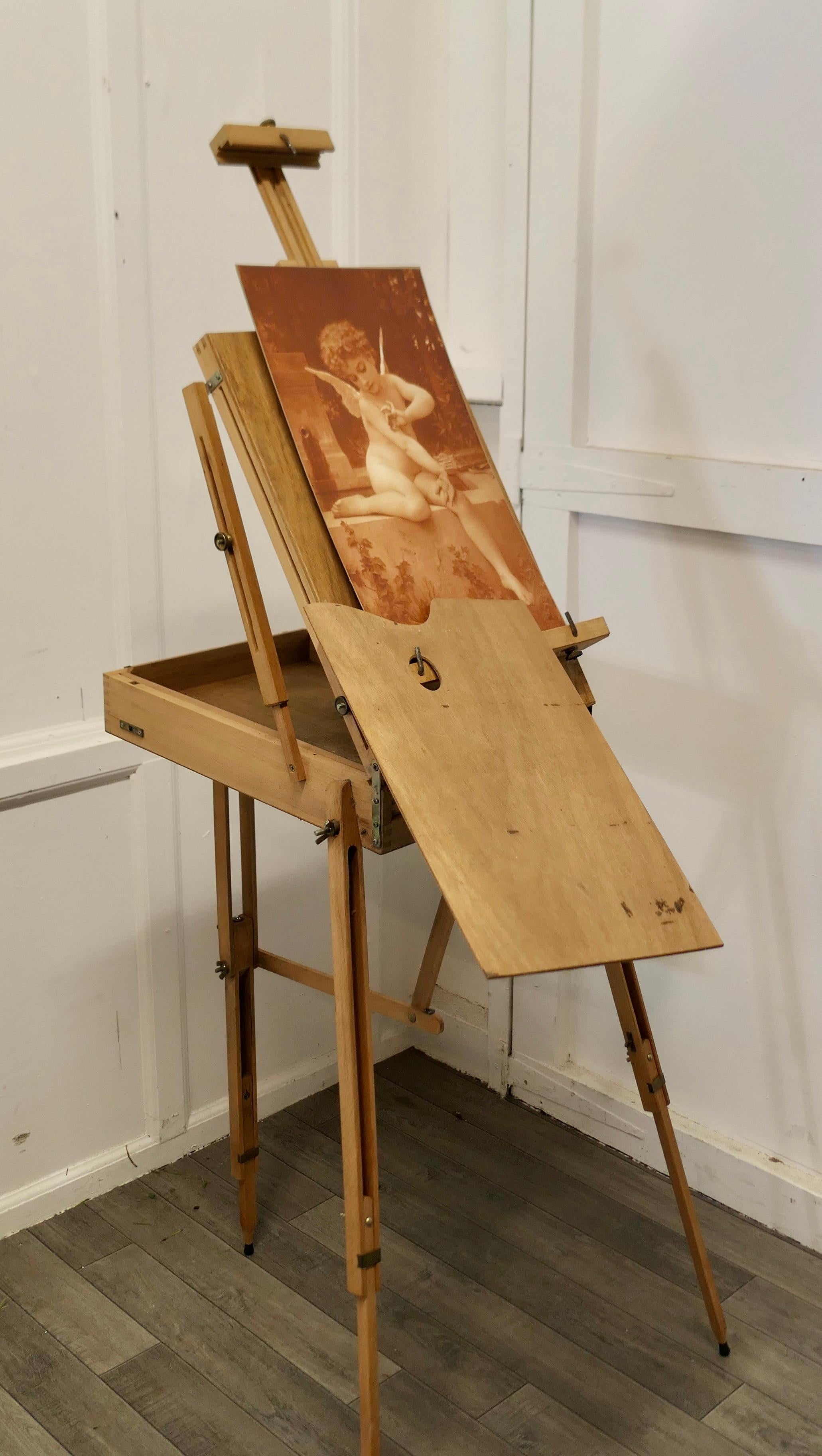 French Folding Easel, Artists Suitcase Easel and Pallet In Good Condition For Sale In Chillerton, Isle of Wight