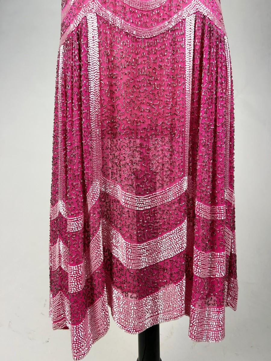A French Fuschia Flapper dress with glass beads embroidery Circa 1925 For Sale 1