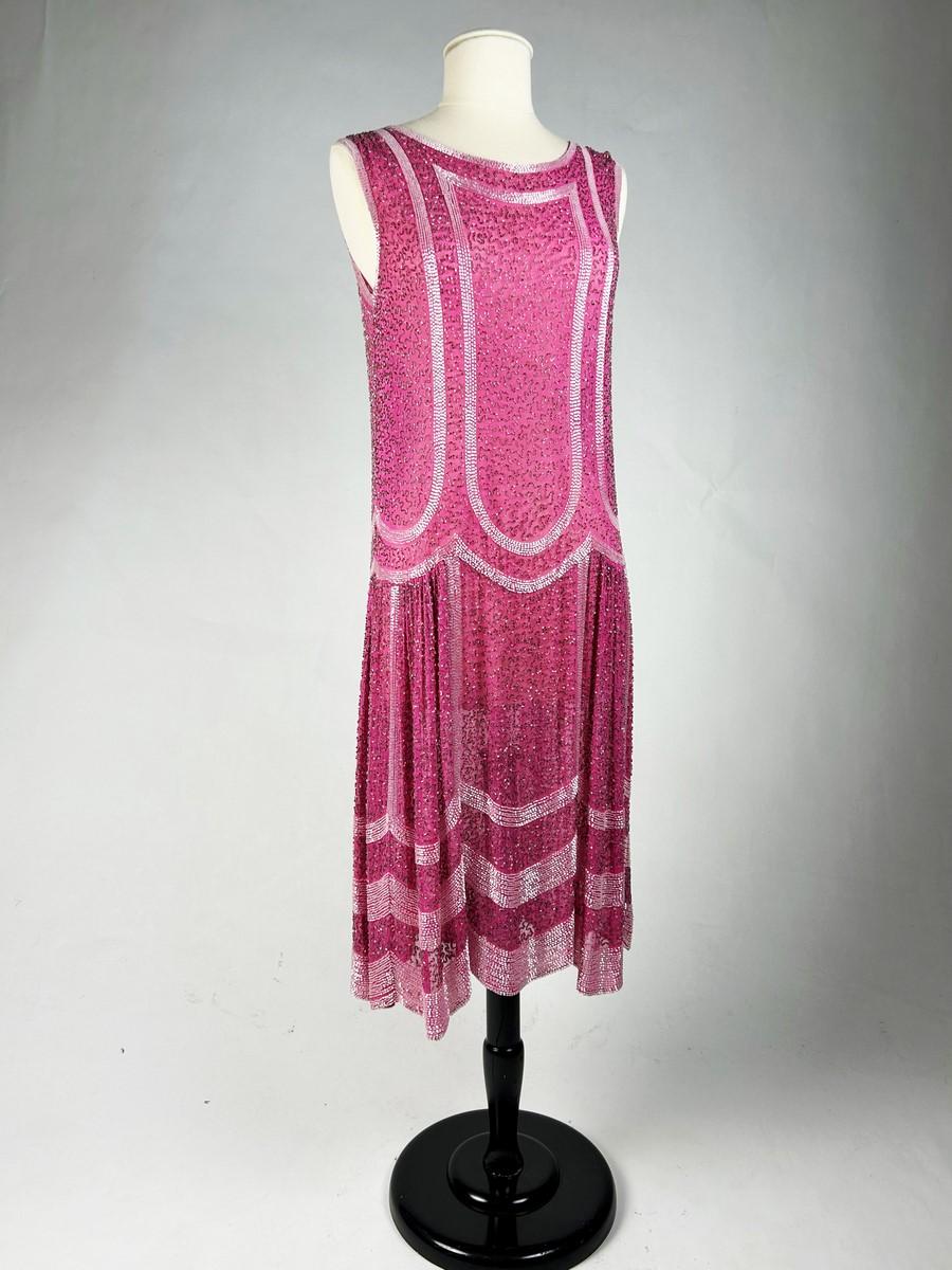 Französisches Fuschia-Flapper-Kleid mit Glasperlenstickerei, um 1925 im Angebot 3