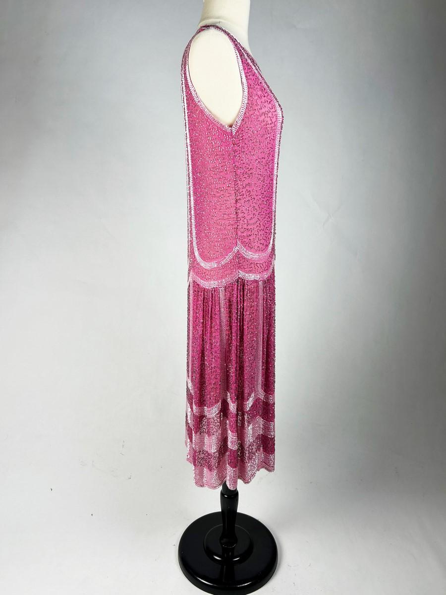 Französisches Fuschia-Flapper-Kleid mit Glasperlenstickerei, um 1925 im Angebot 5