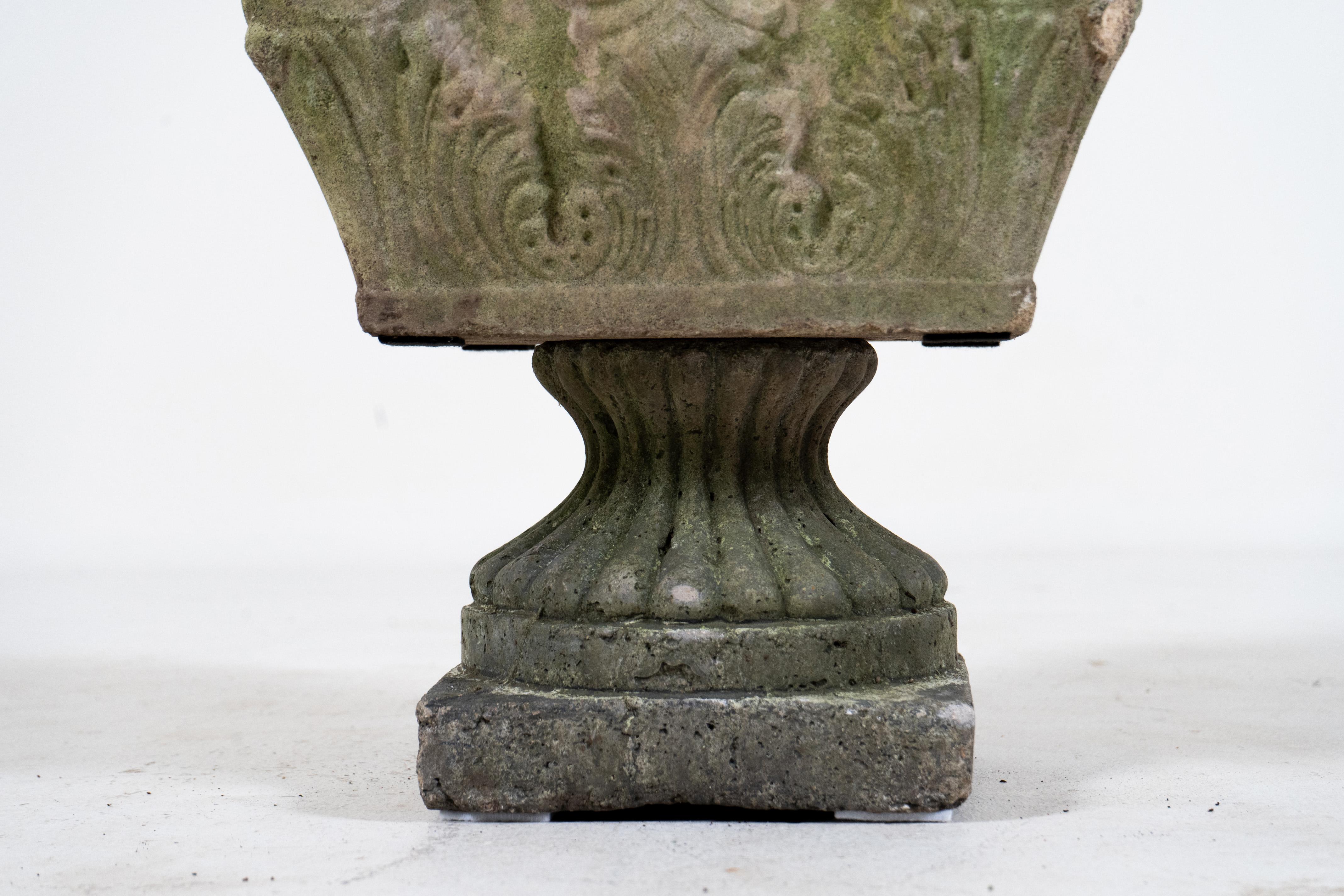 Urne de jardin française, vers 1950 en vente 1