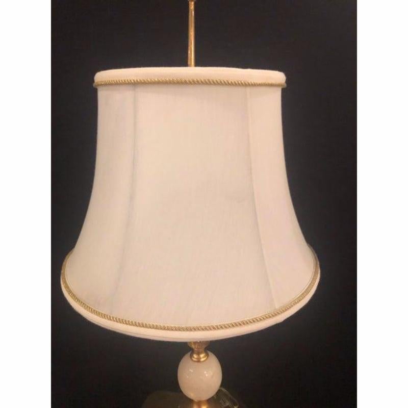 French Gilt Bronze and Alabaster Table Lamp For Sale 3