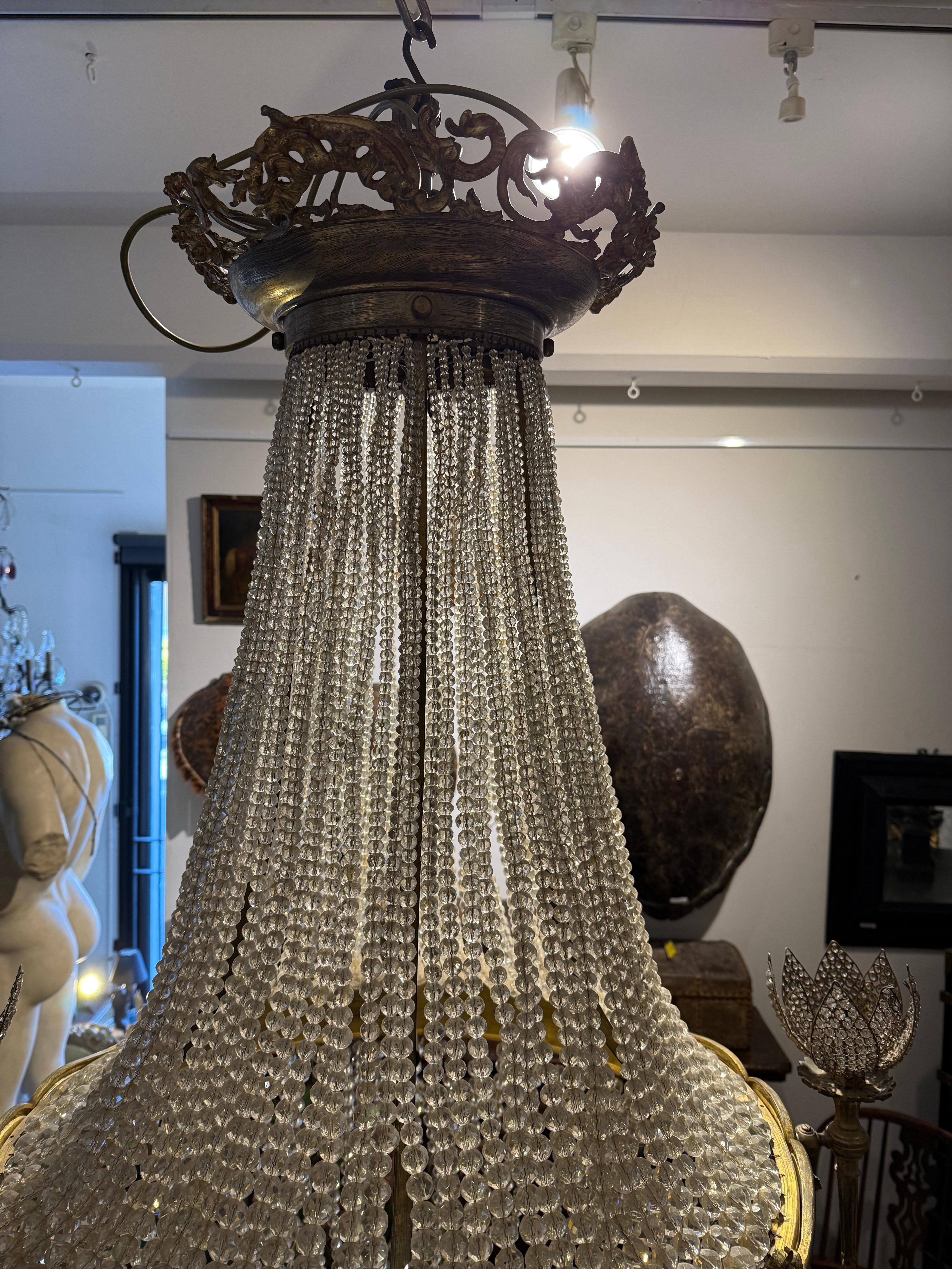 Lampadario a cestello francese in bronzo dorato e vetro, XIX secolo in vendita 5