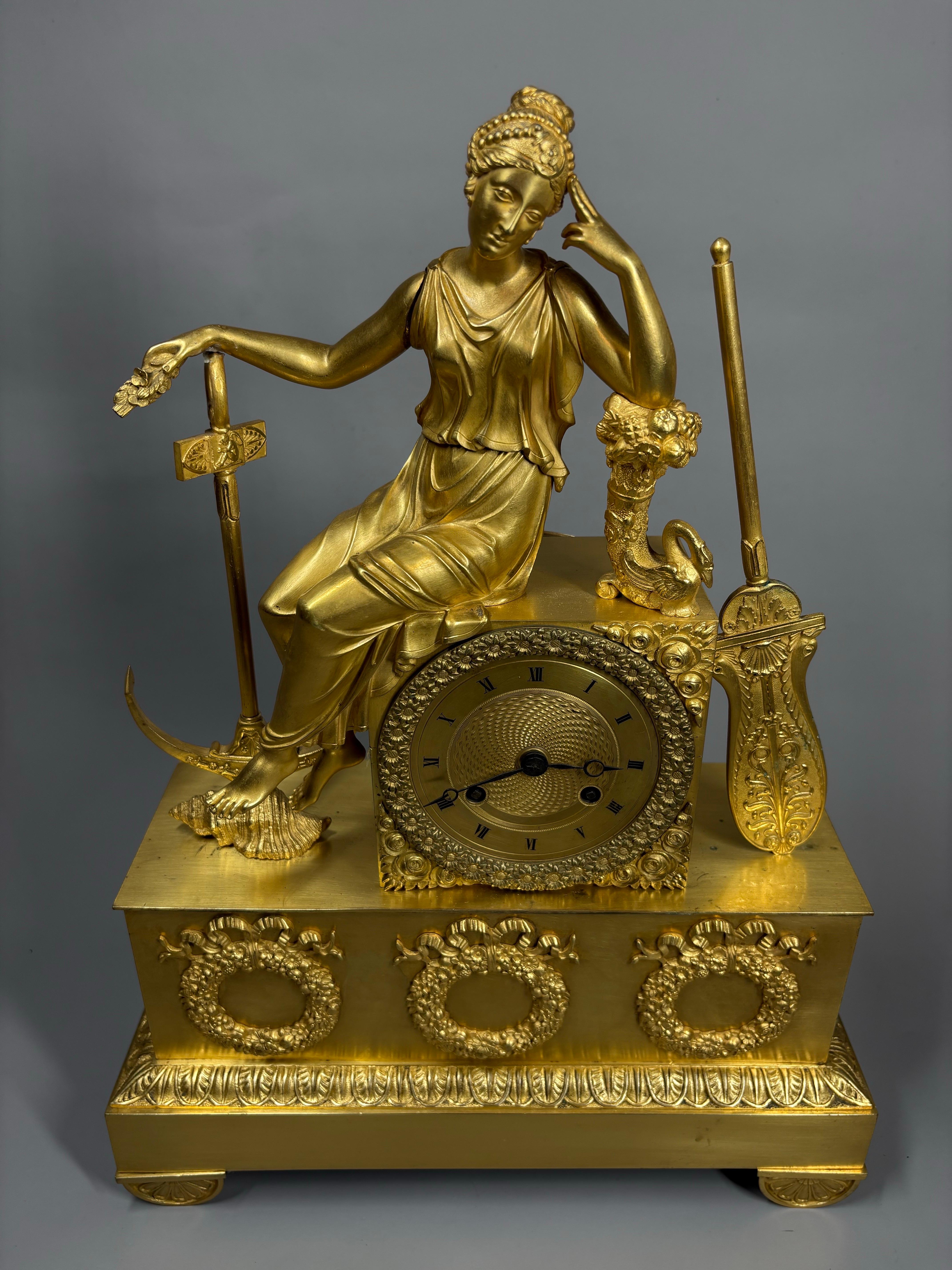 A French Gilt bronze Charles X mantel clock, circa 1825 en Bueno estado para la venta en Sleepy Hollow, NY