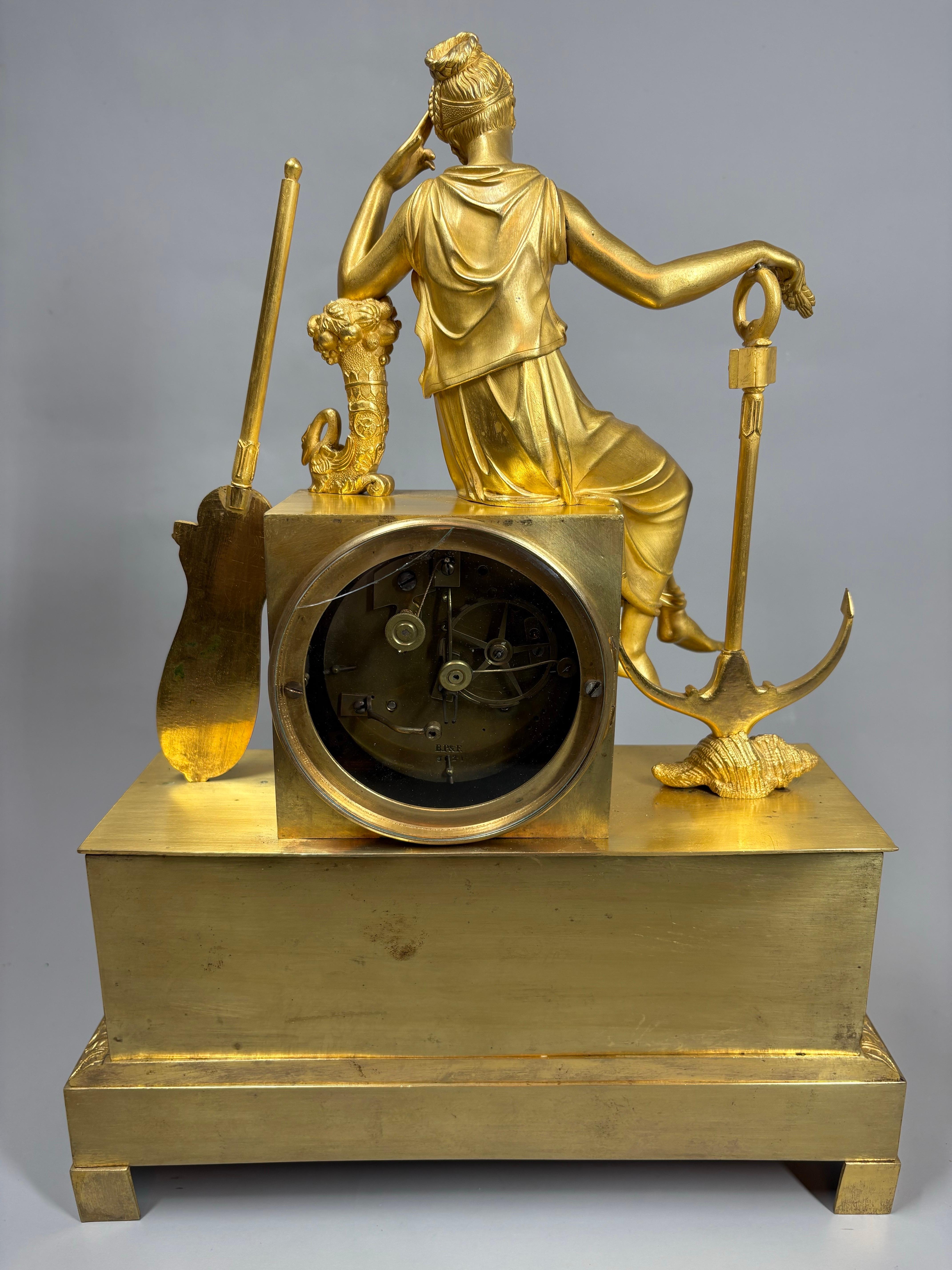 A French Gilt bronze Charles X mantel clock, circa 1825 Bronce en venta