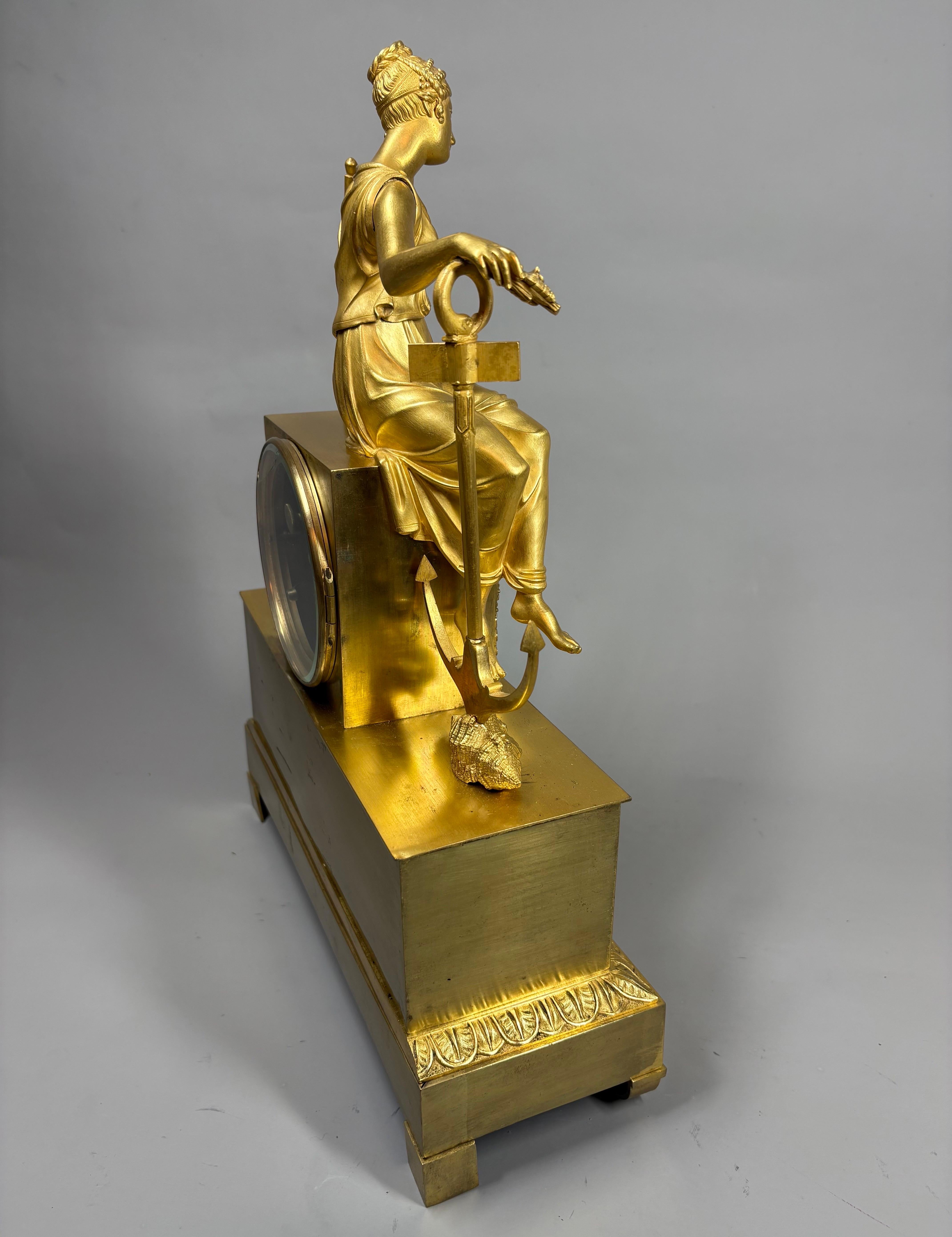 A French Gilt bronze Charles X mantel clock, circa 1825 en venta 1