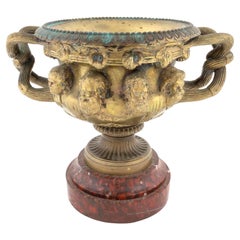 Jarrón Warwick francés de bronce dorado