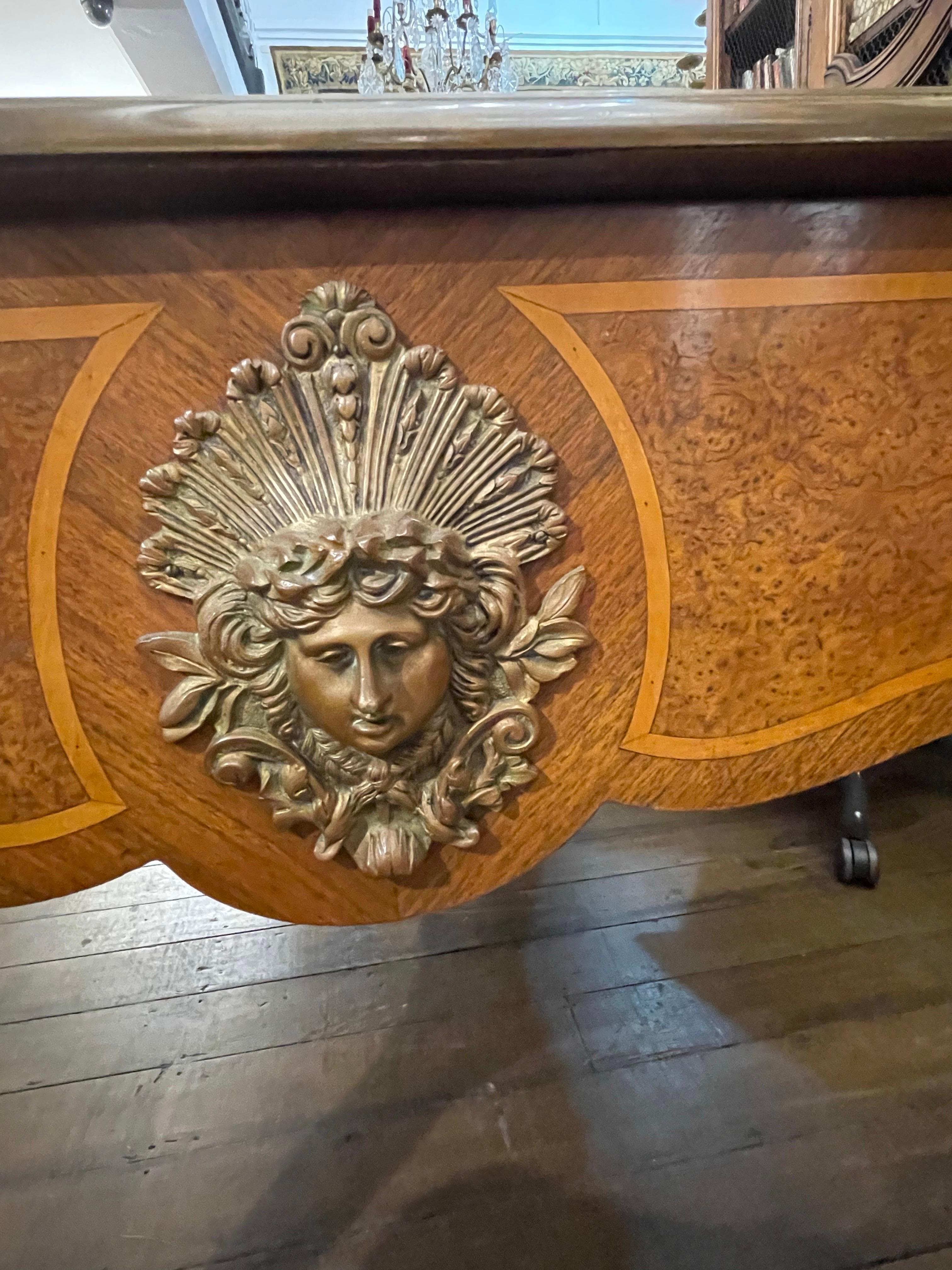 Bureauplat francese in metallo dorato, XIX secolo in vendita 2