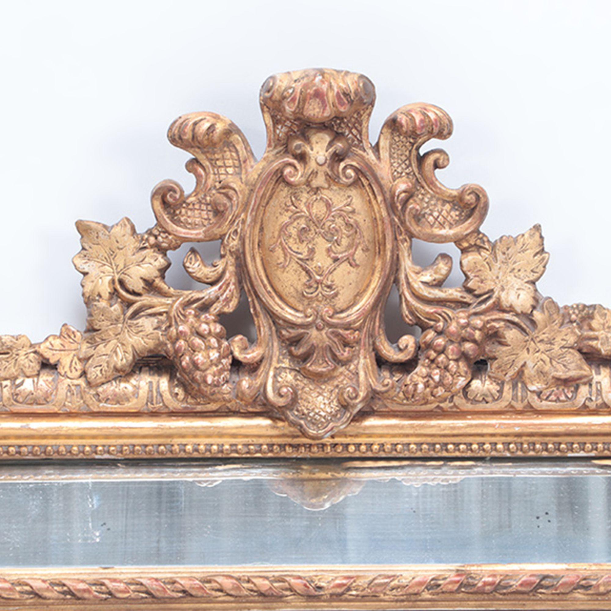 French Giltwood and Gesso Mirror with Mirrored Border, circa 1900 In Good Condition For Sale In Philadelphia, PA