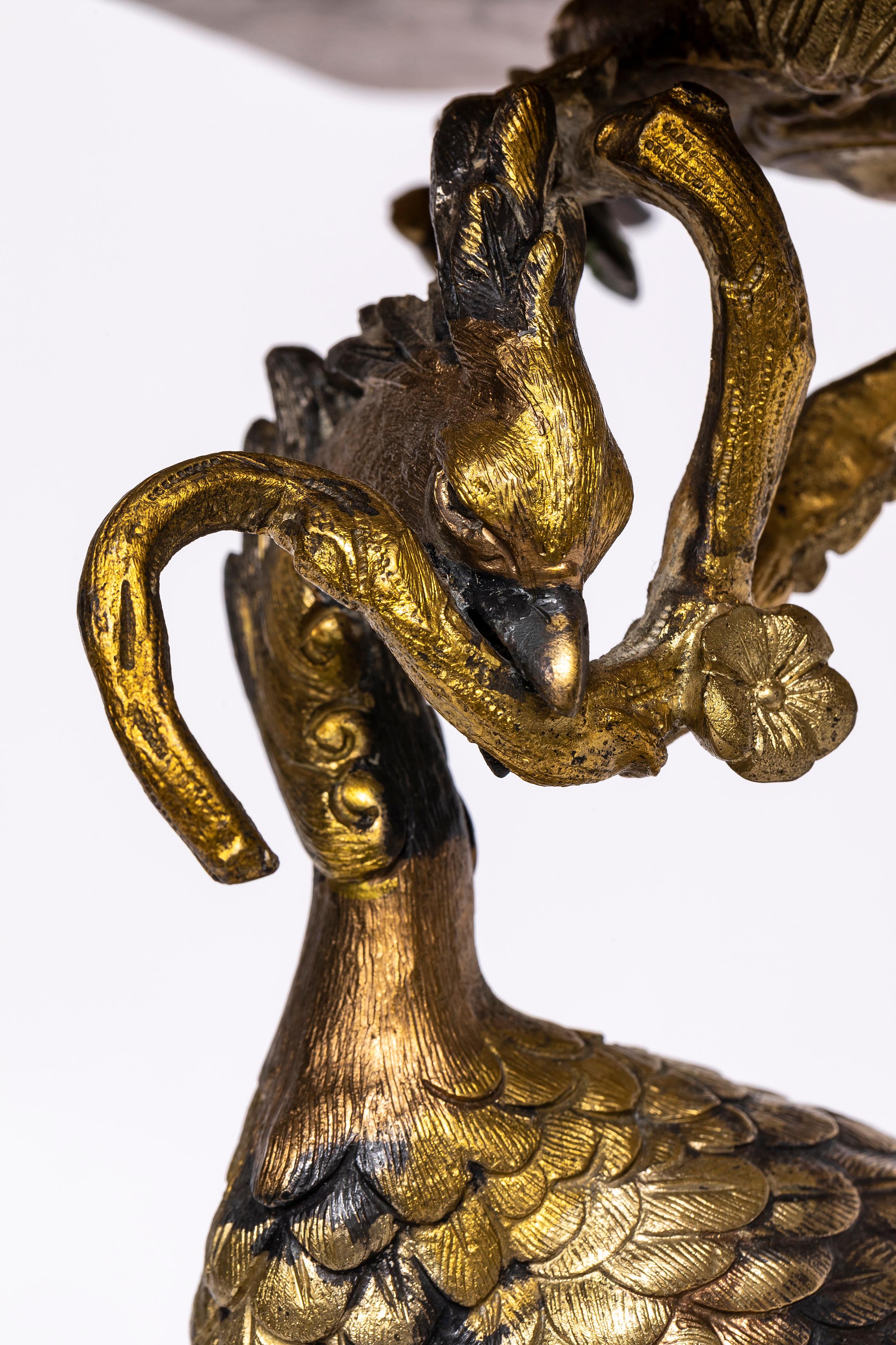 Centro de mesa/bandeja de pavo real de metal mixto orientalista del japonismo francés, por E. Cornu en venta 7