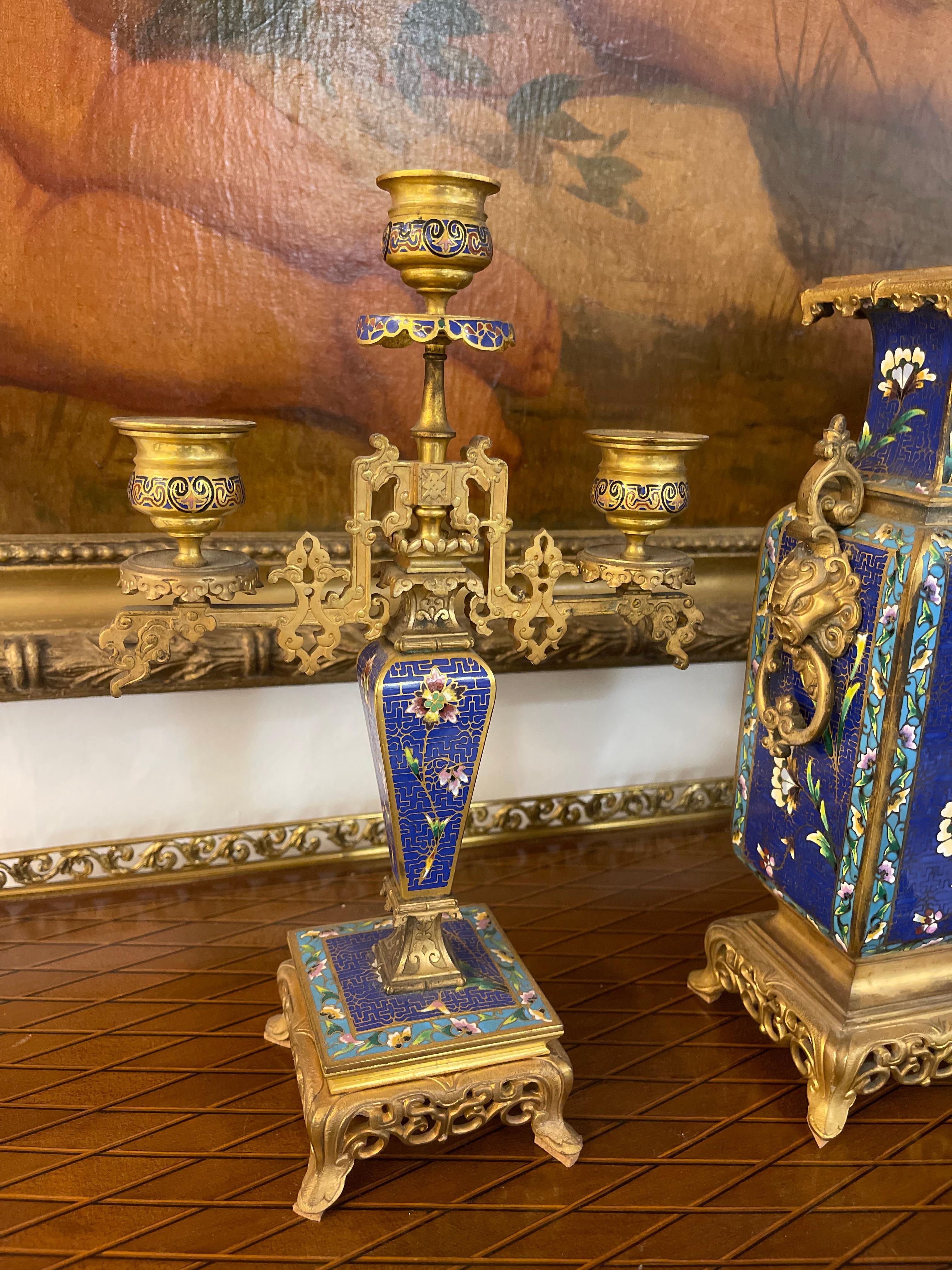 French Japonaise Ormolu & Champleve Enamel Five-Piece Clock Garniture In Good Condition For Sale In Pasadena, CA