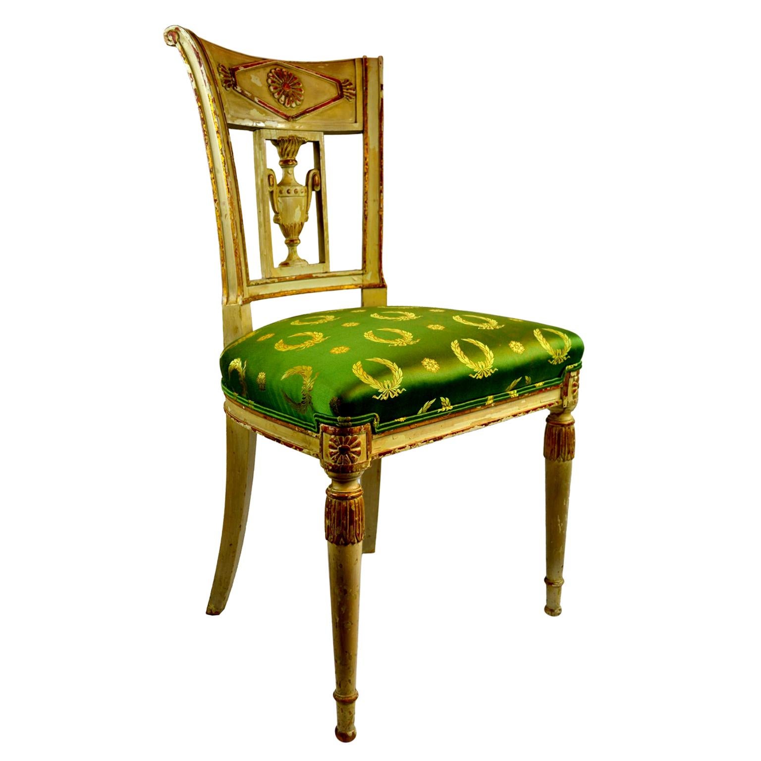 Chaise de Directoire française peinte de la fin du XVIIIe siècle