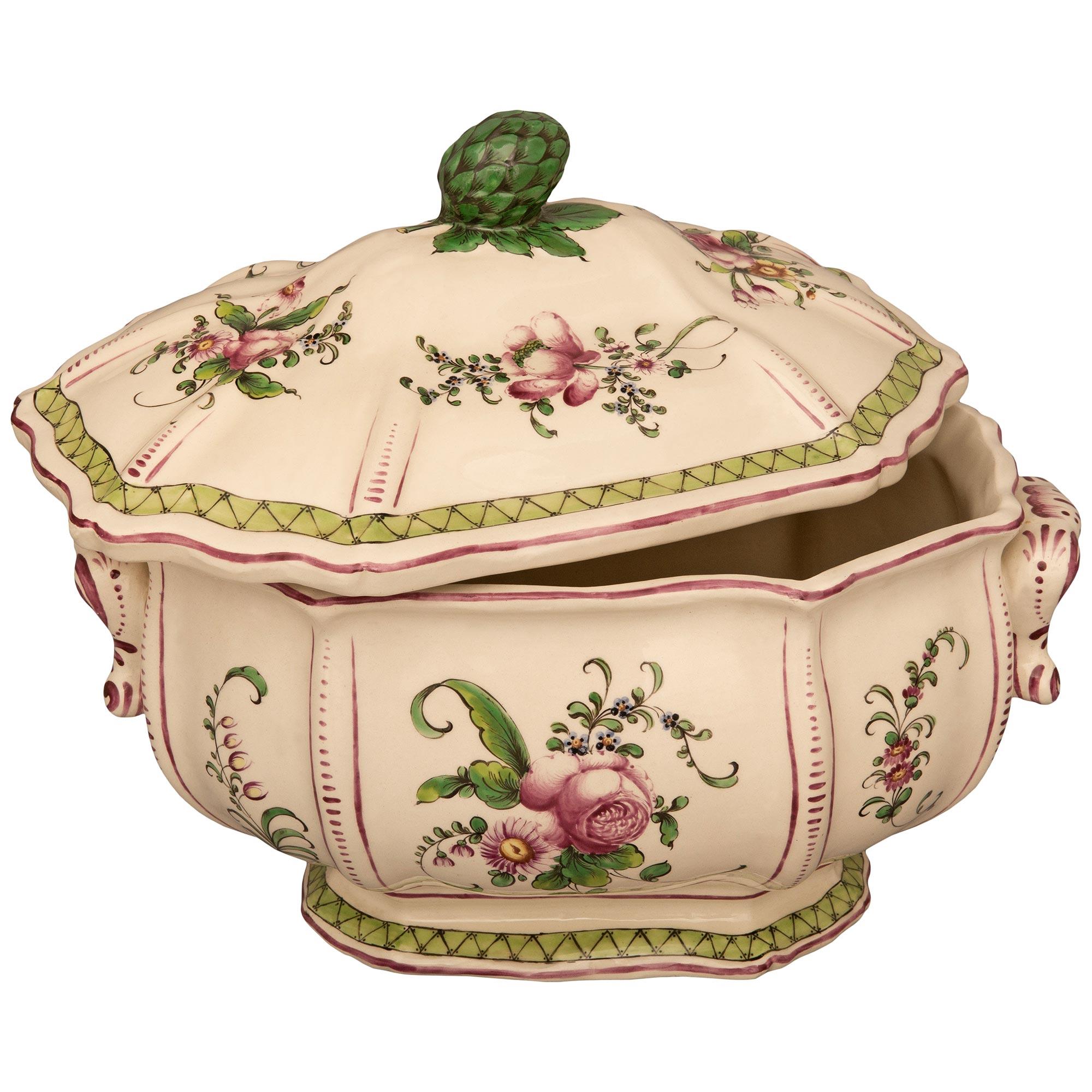 Service en porcelaine de Lunéville (Louis XV) de la fin du XIXe siècle Bon état - En vente à West Palm Beach, FL