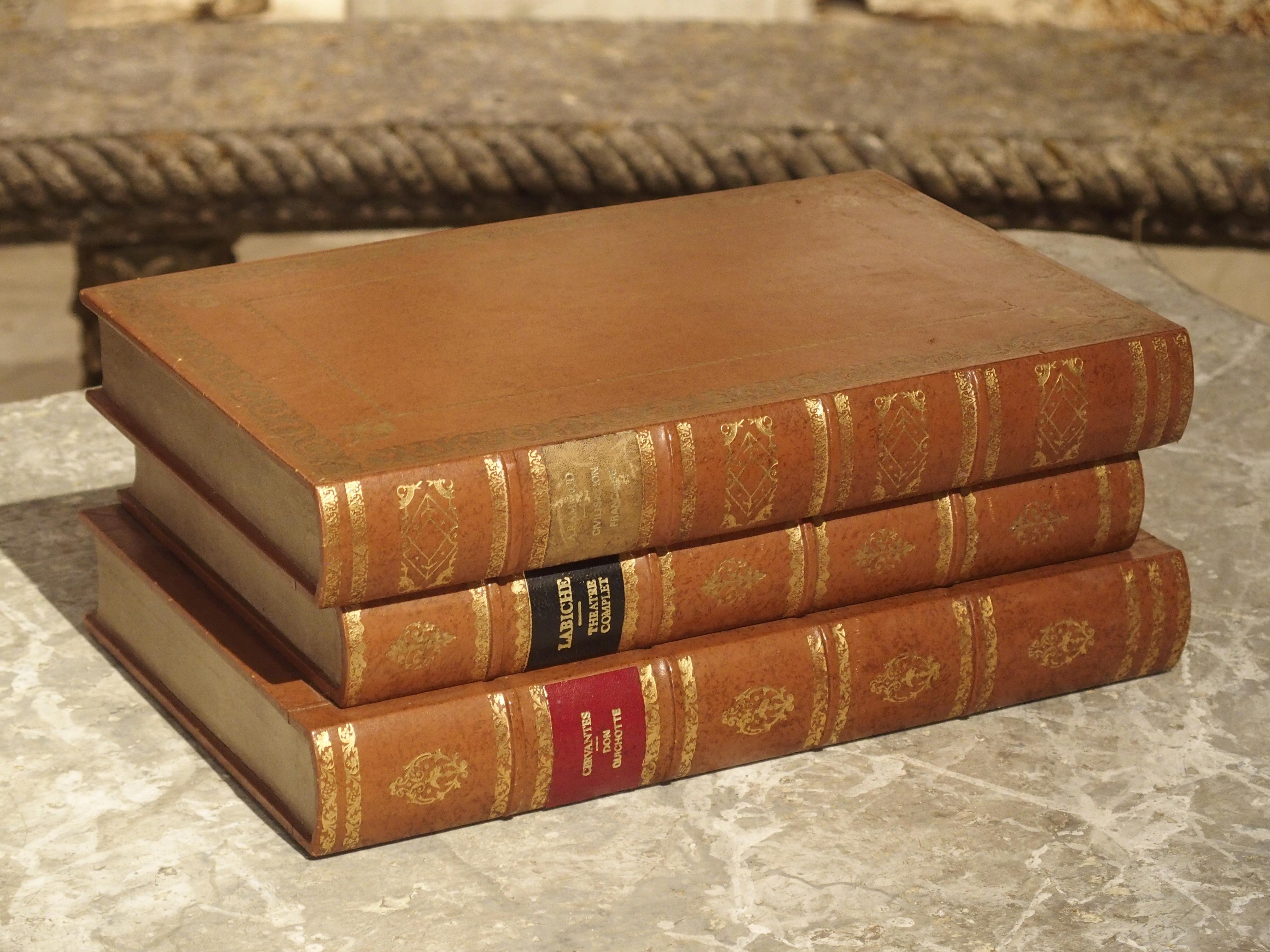 French Leather Bound Book Form Whiskey Set with Crystal Glasses, 20th Century 7