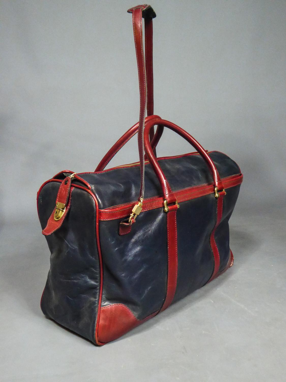 A French Leather Travel Bag from Clément Collection - France Circa 1980 For Sale 3