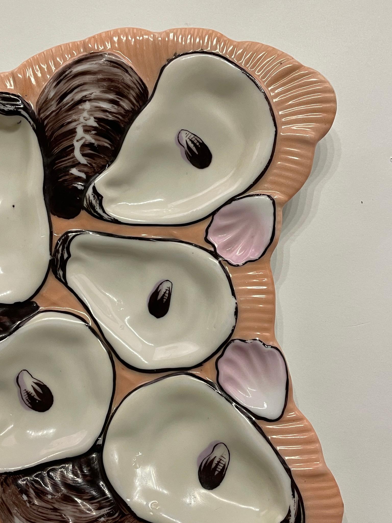 Un Limoges français  Assiette à huîtres en porcelaine État moyen - En vente à Winter Park, FL
