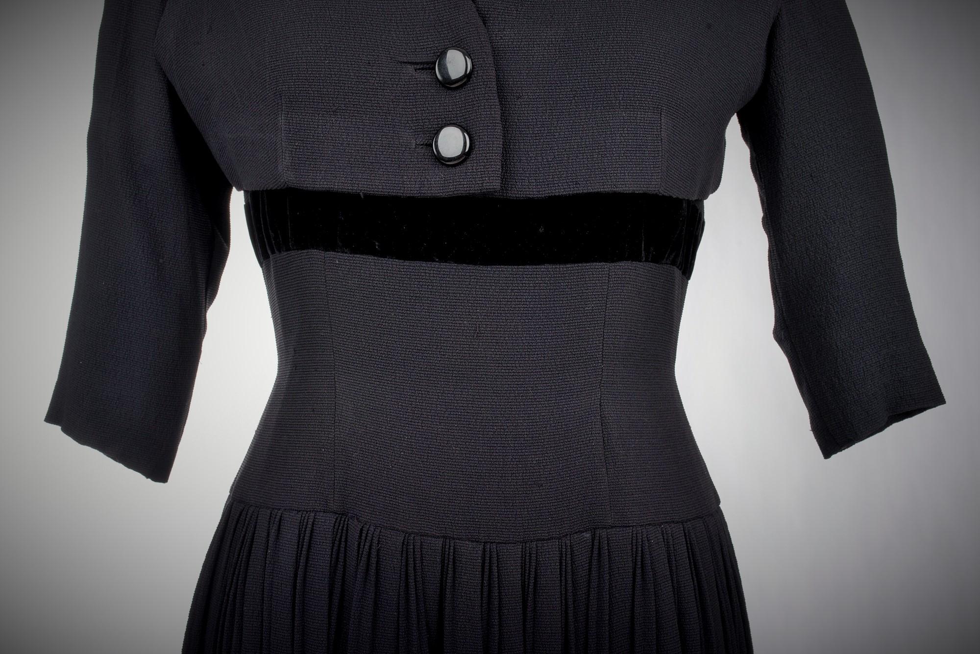 Französisches kleines schwarzes Kleid und Bolero von Nina Ricci, um 1955 im Angebot 5