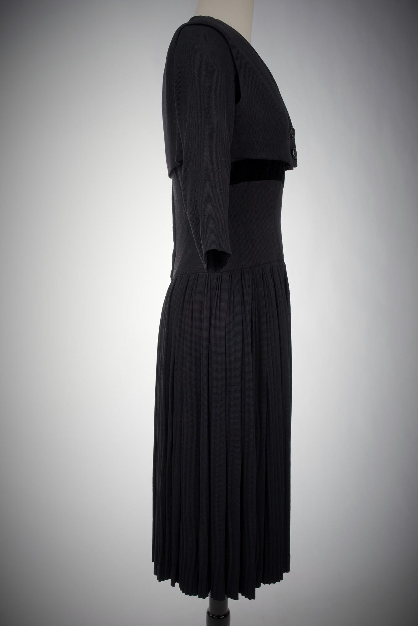 Französisches kleines schwarzes Kleid und Bolero von Nina Ricci, um 1955 im Angebot 7