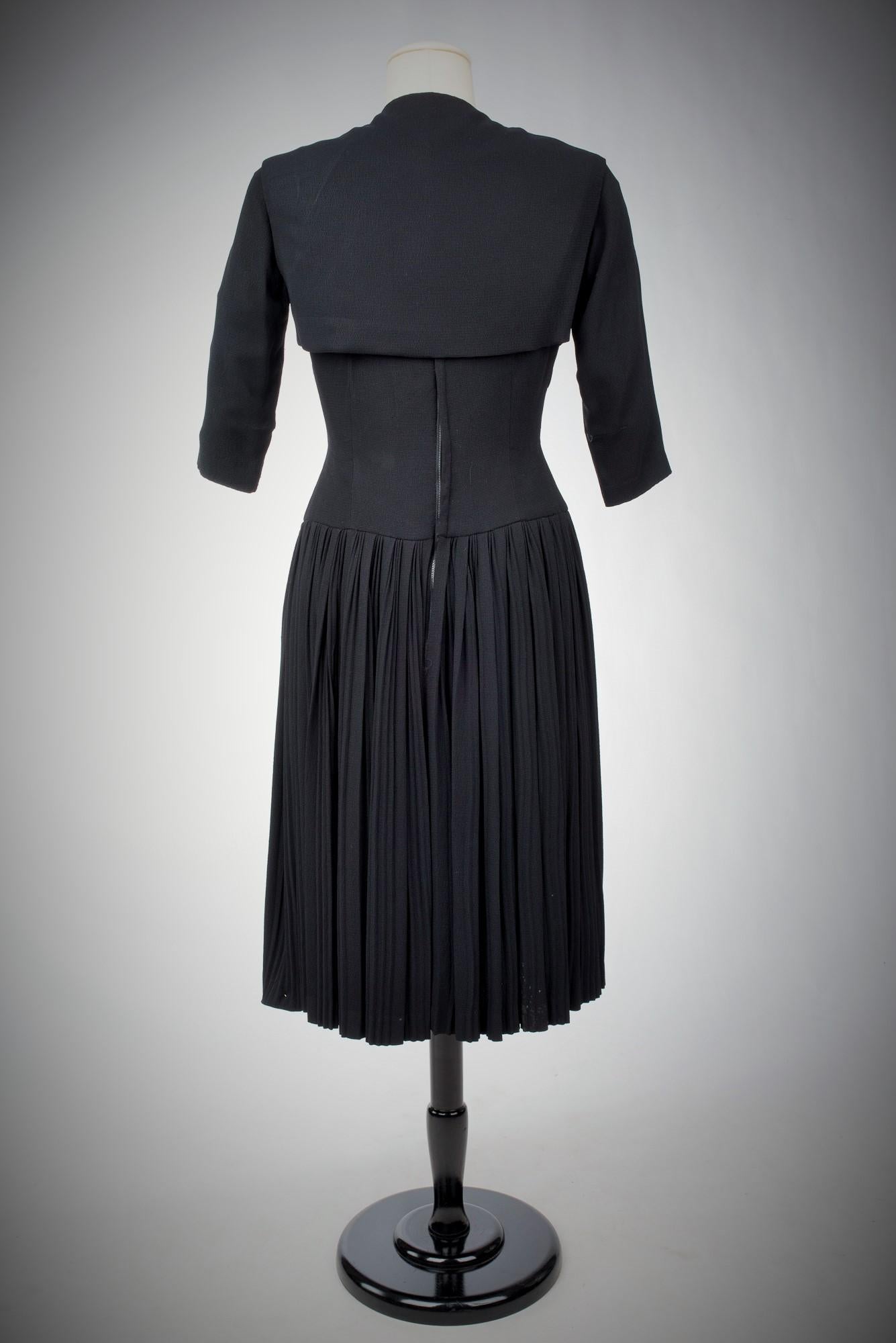 Französisches kleines schwarzes Kleid und Bolero von Nina Ricci, um 1955 im Angebot 8