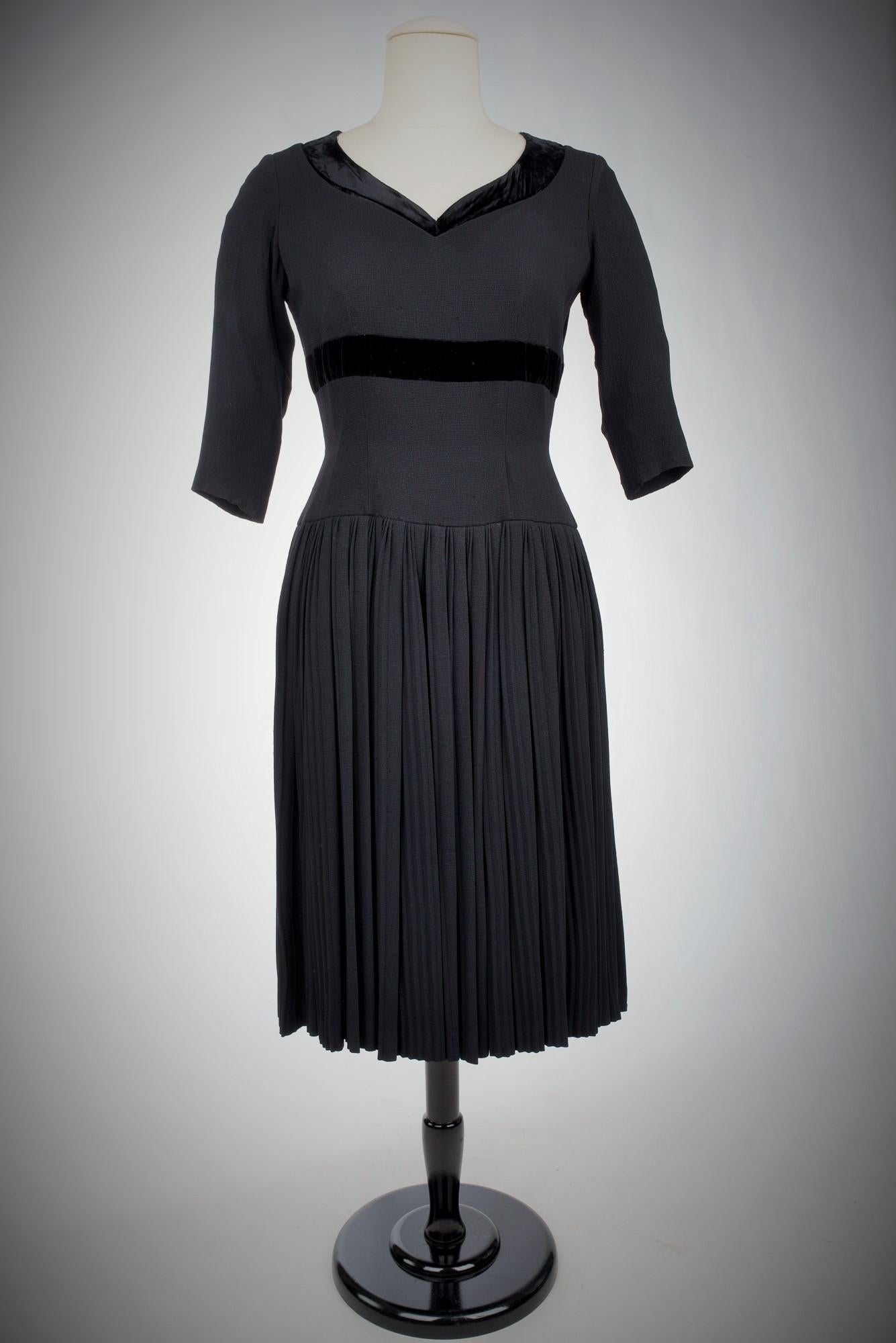 Französisches kleines schwarzes Kleid und Bolero von Nina Ricci, um 1955 im Angebot 10