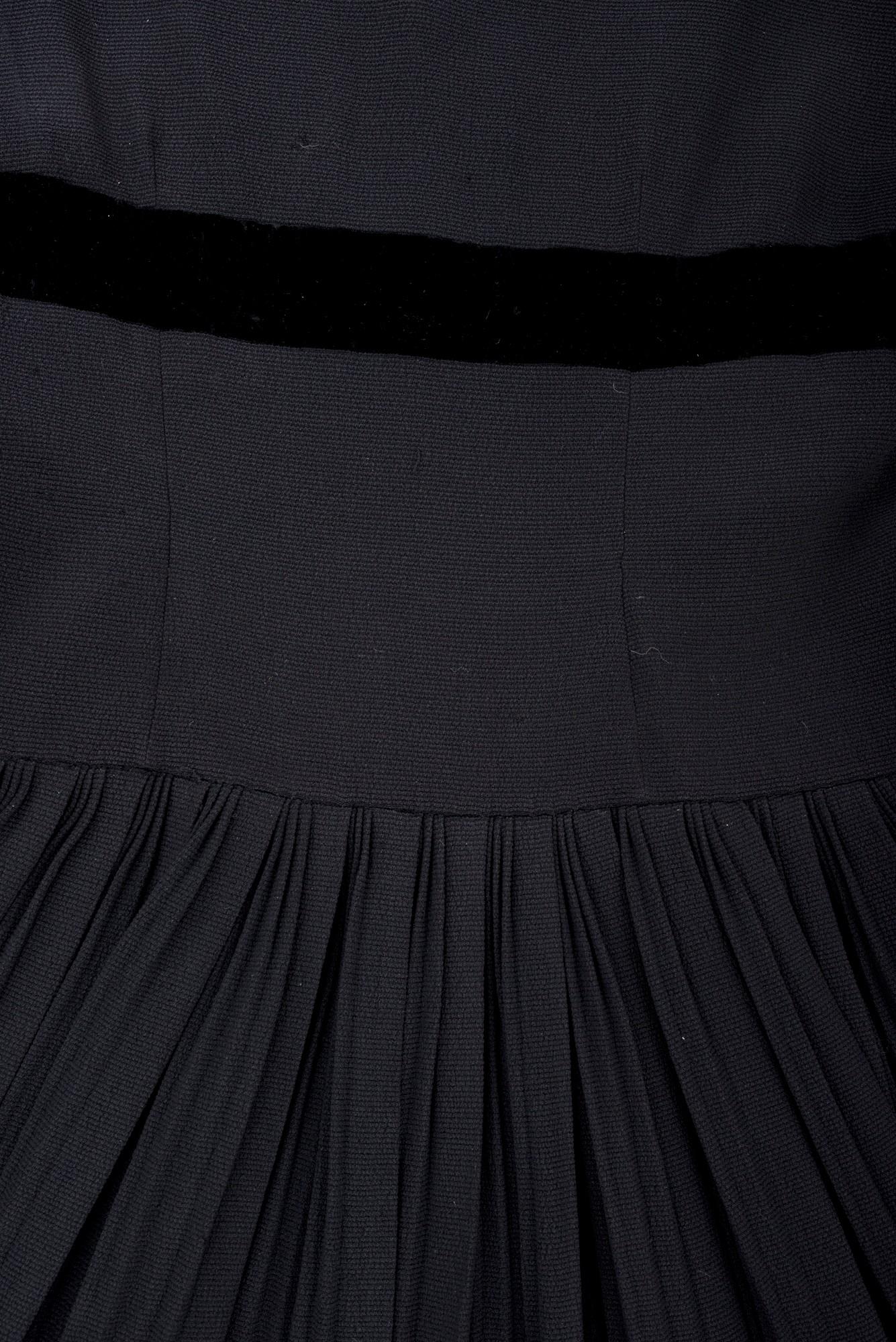 Petite robe noire et boléro de Nina Ricci Circa 1955 en vente 1