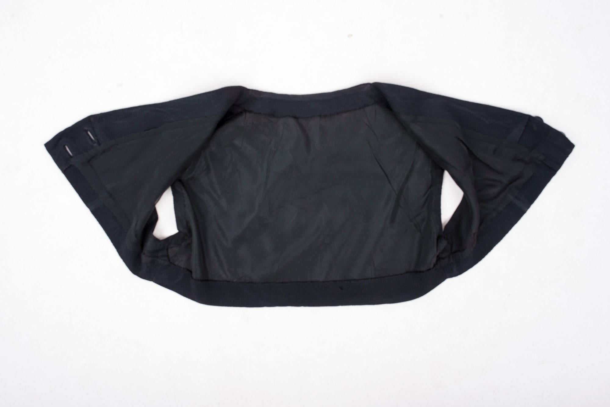 Petite robe noire et boléro de Nina Ricci Circa 1955 en vente 2
