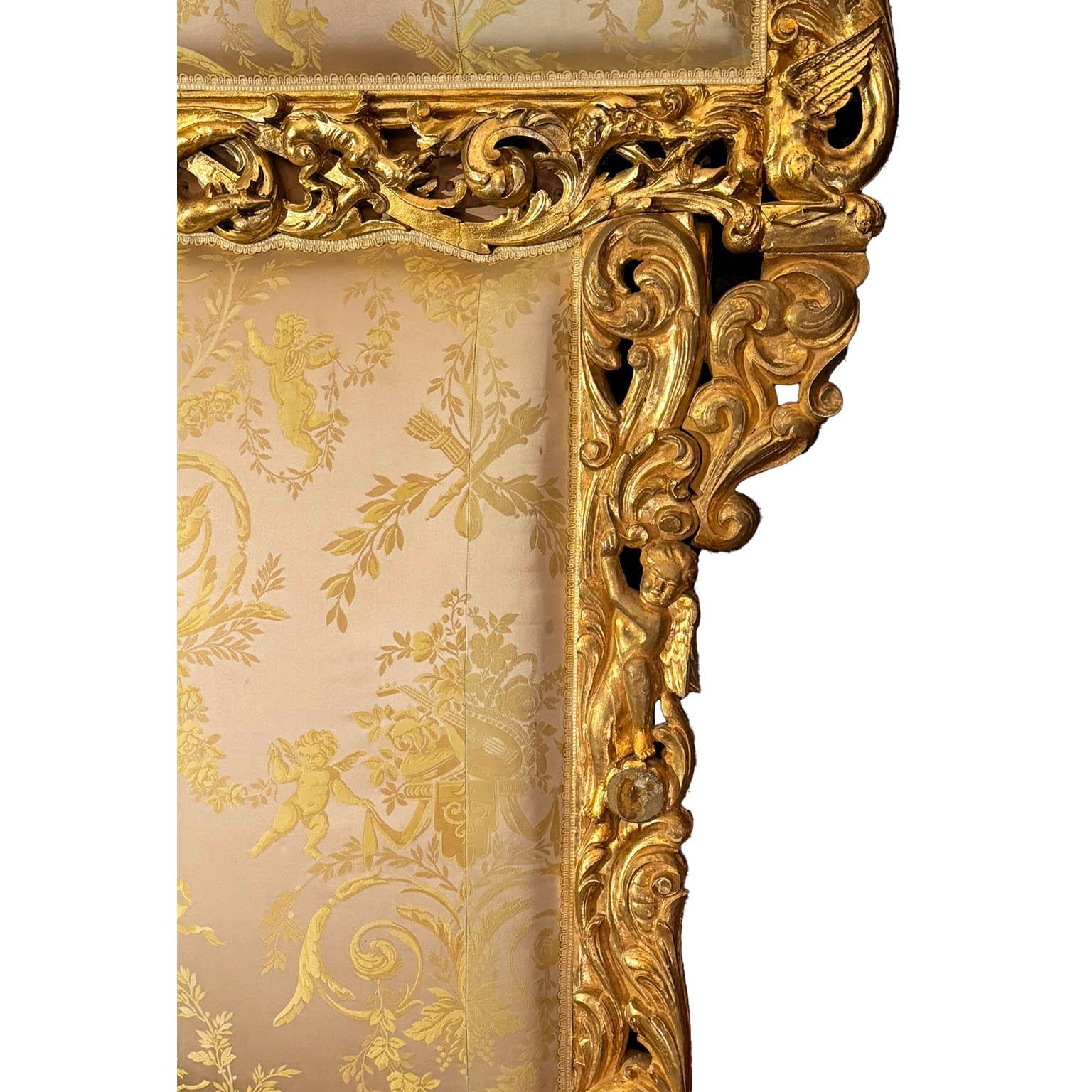 A French Louis XIX/XV Style Giltwood Carved Figural Queen-Size Bed with Cherubs For Sale 4