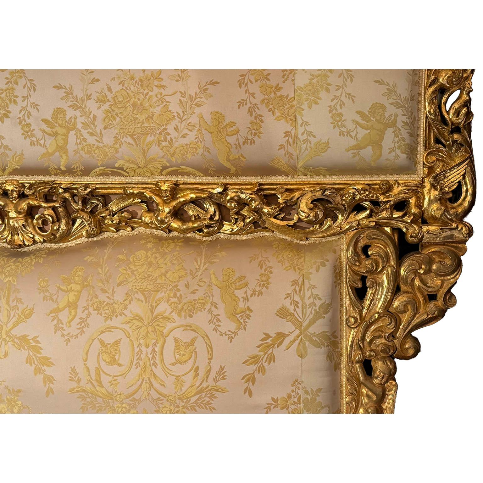 A French Louis XIX/XV Style Giltwood Carved Figural Queen-Size Bed with Cherubs For Sale 2