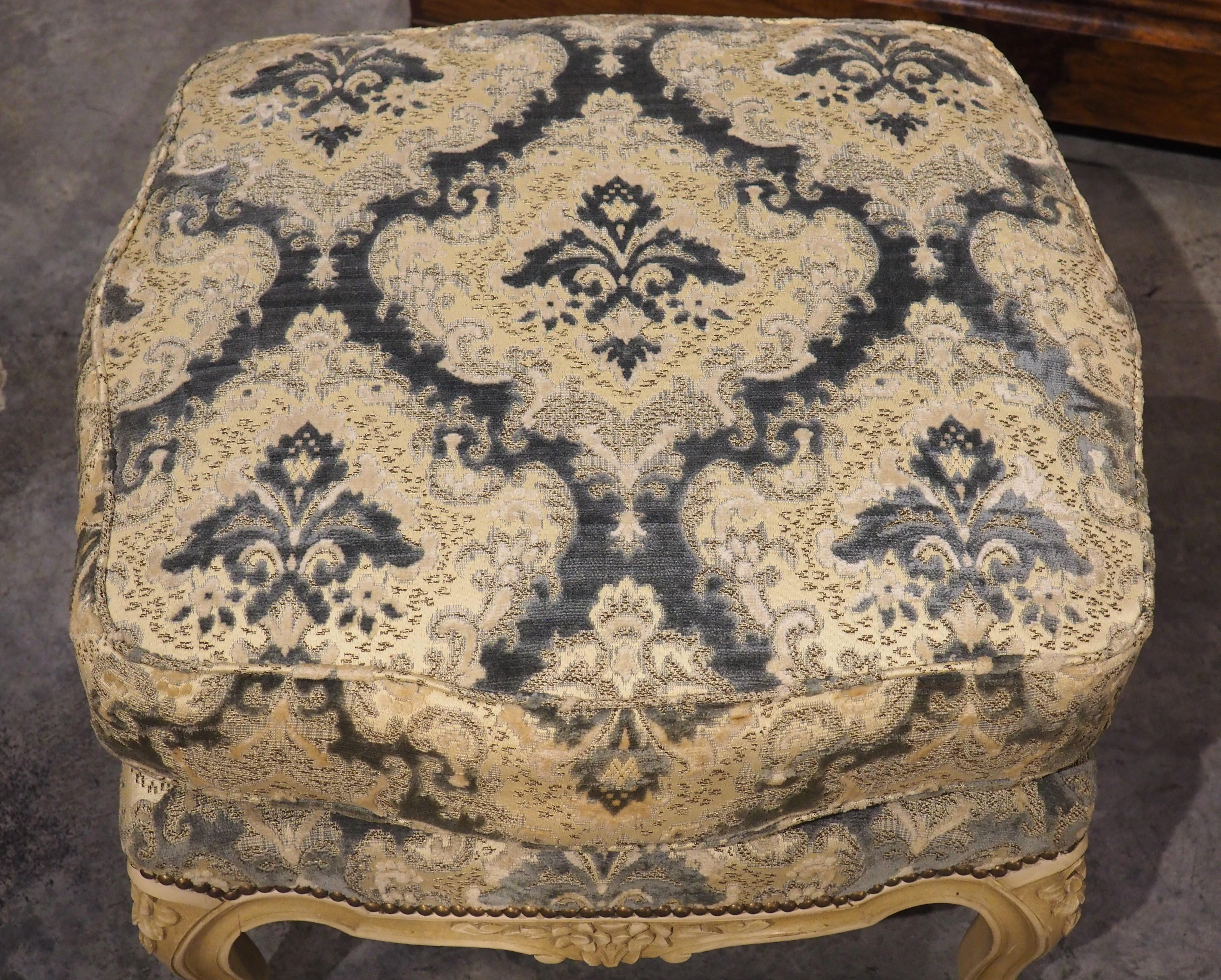 Mid-20th Century A French Louis XV Style Creme Painted Tabouret, 1950s