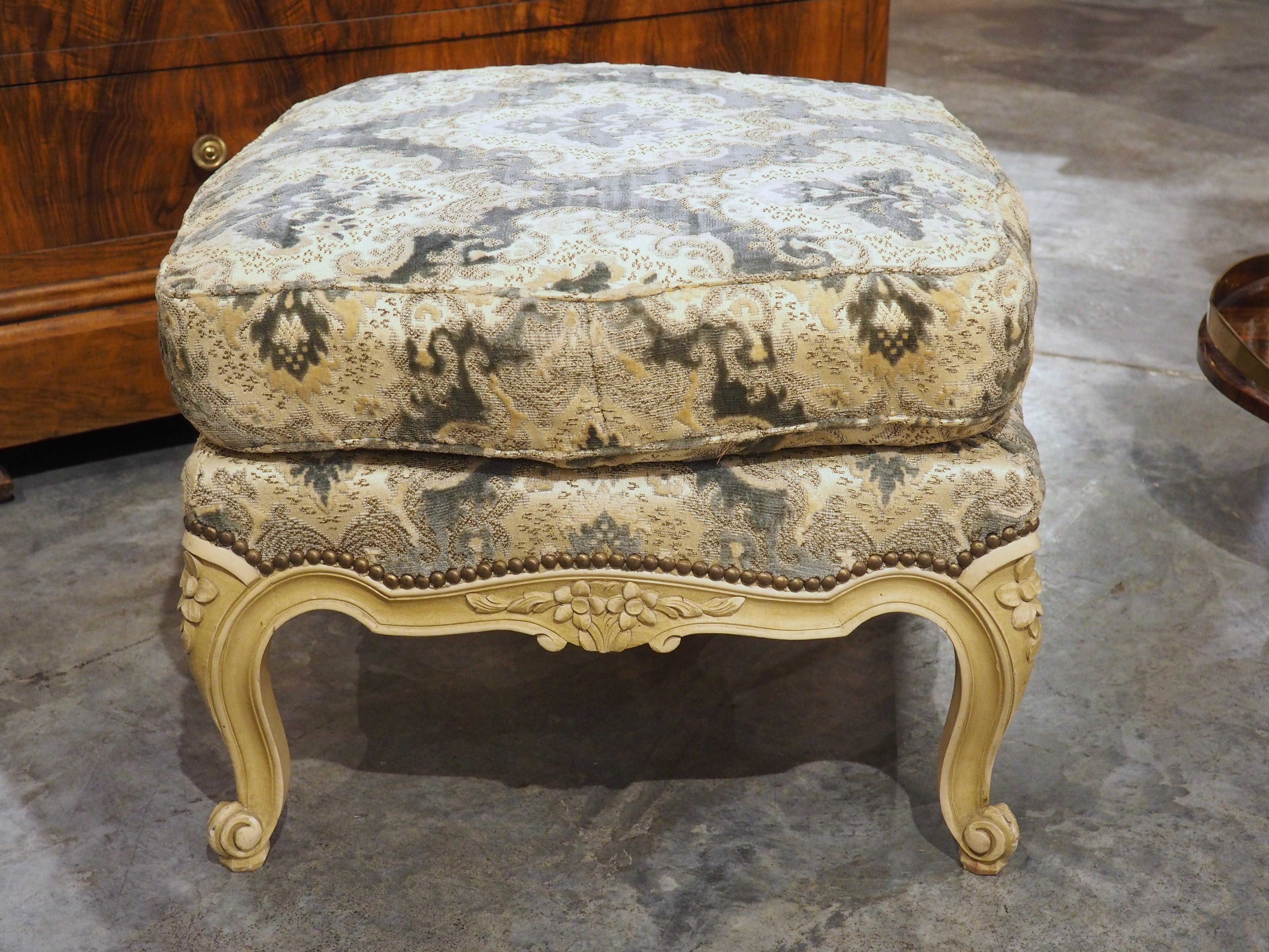 A French Louis XV Style Creme Painted Tabouret, 1950s 1