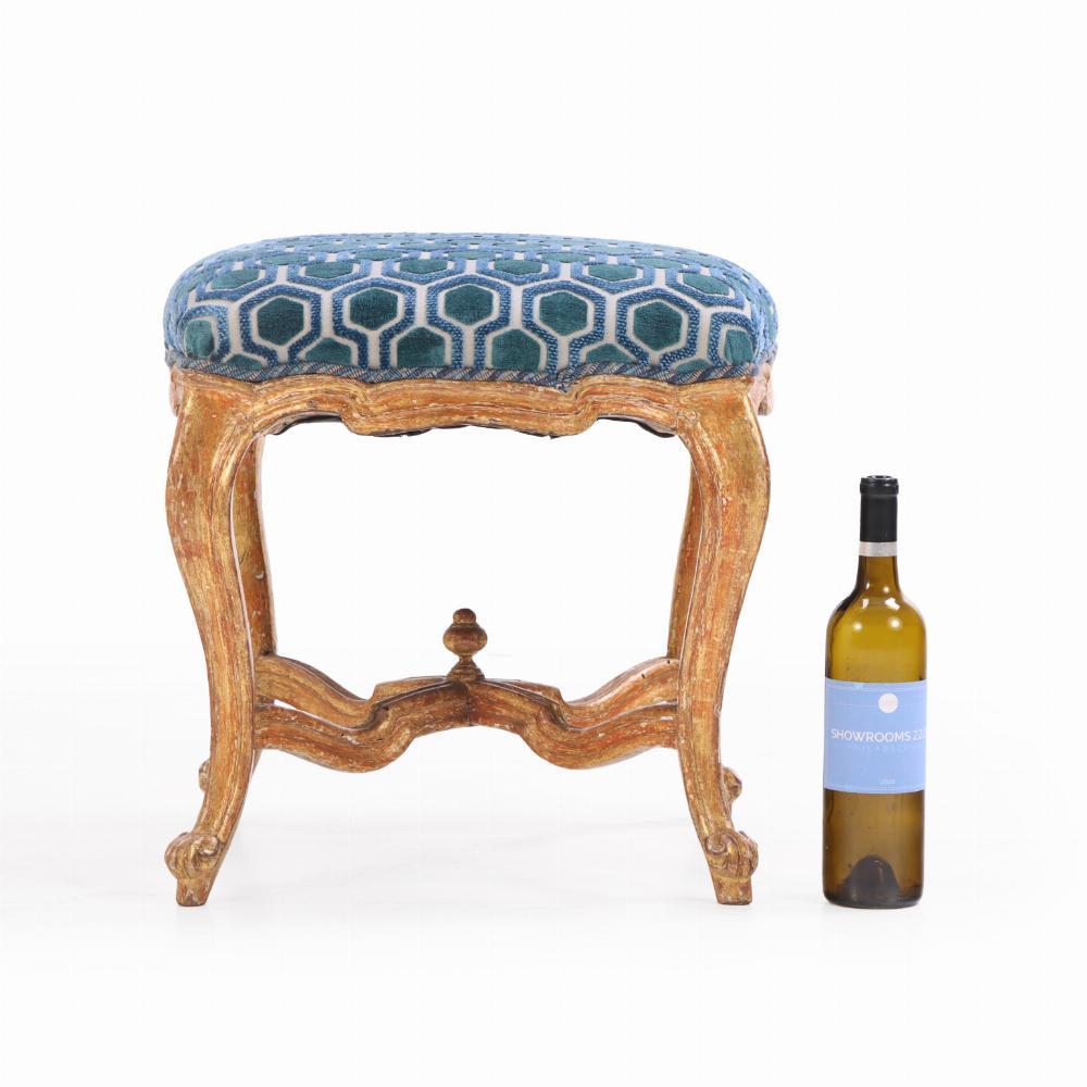Intagliato Sgabello francese in legno dorato in stile Luigi XV, C.C. in vendita