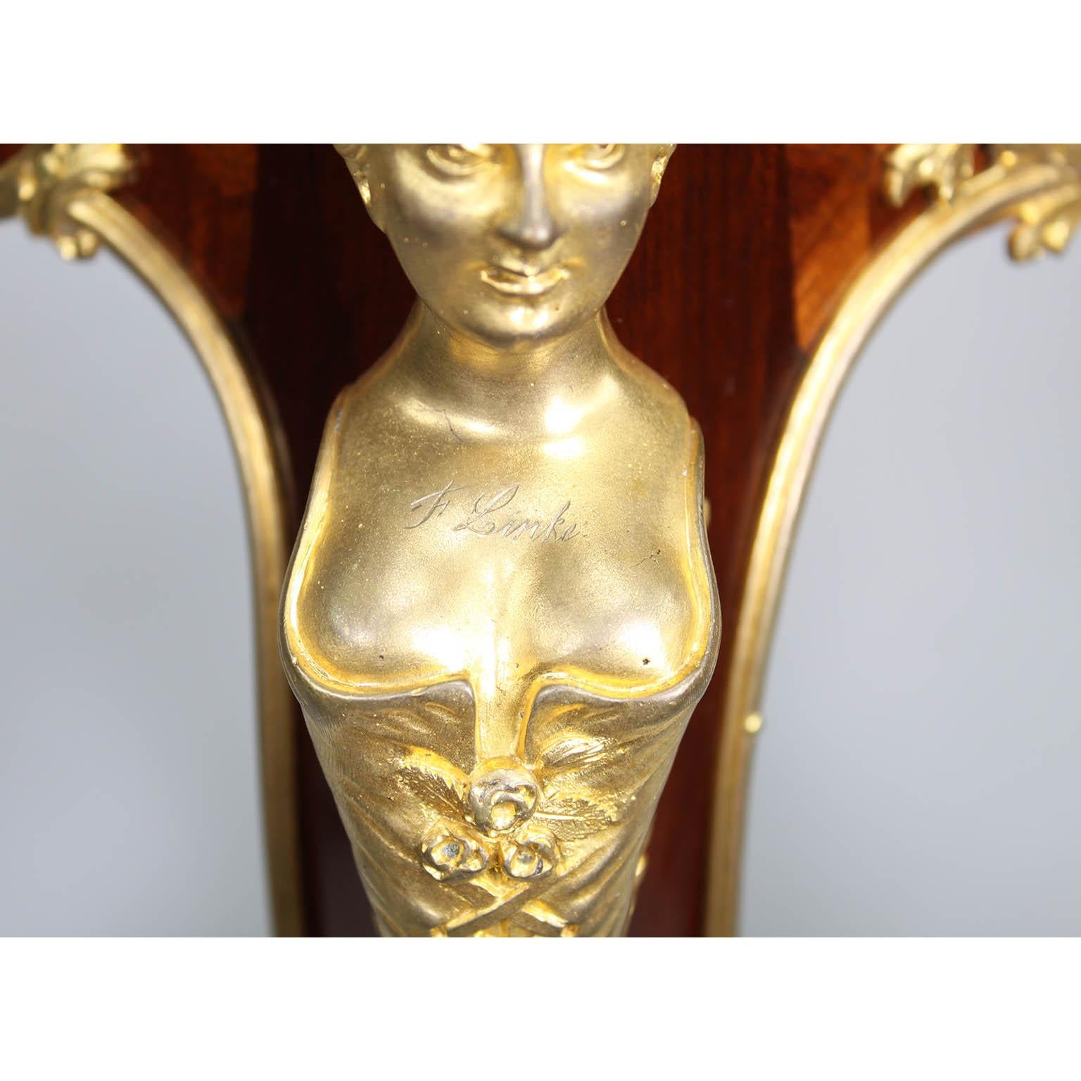 Mesa auxiliar francesa de caoba y ormolina estilo Luis XV de Francois Linke en venta 2