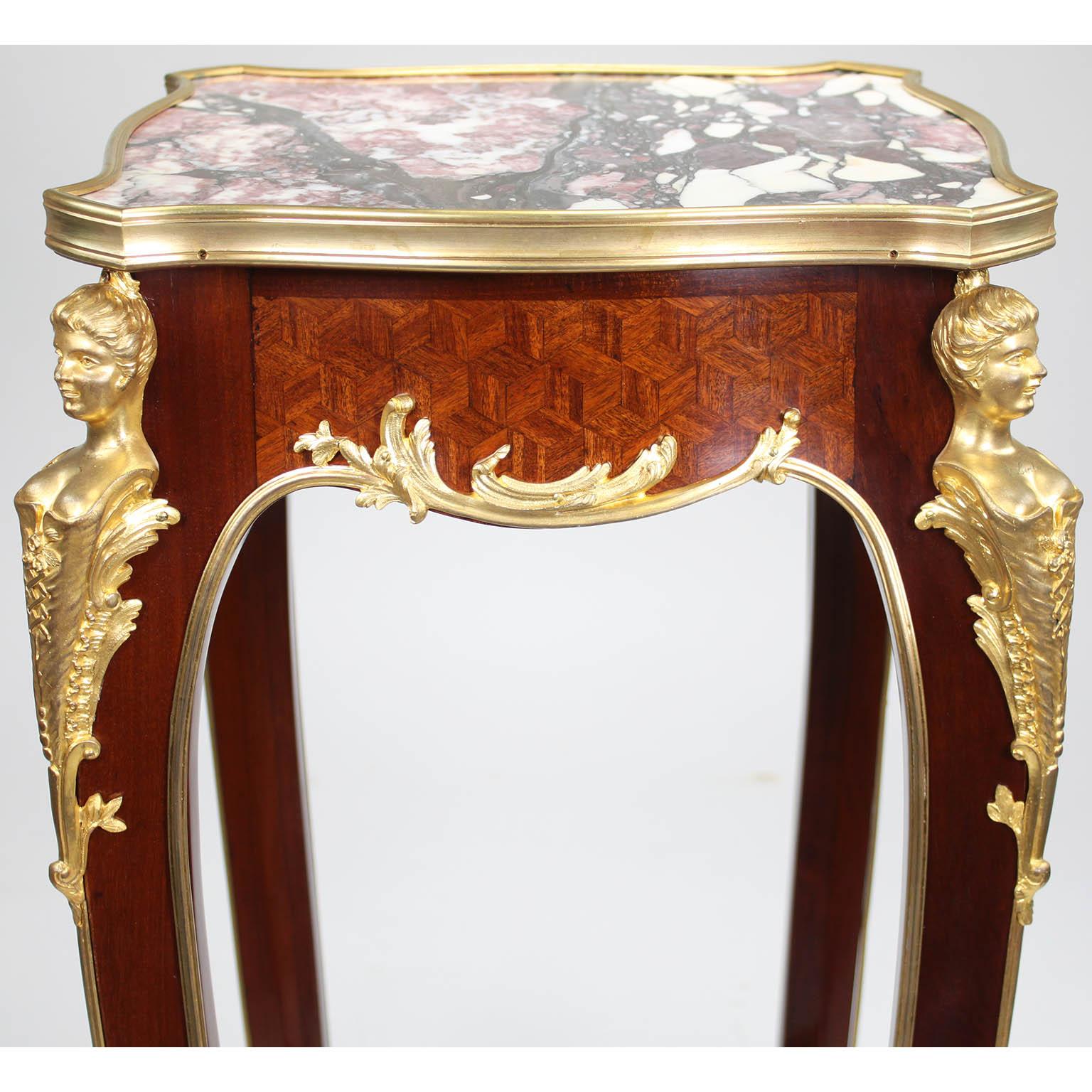 Parqueterie Table d'appoint française de style Louis XV en acajou et bronze doré par Francois Linke en vente
