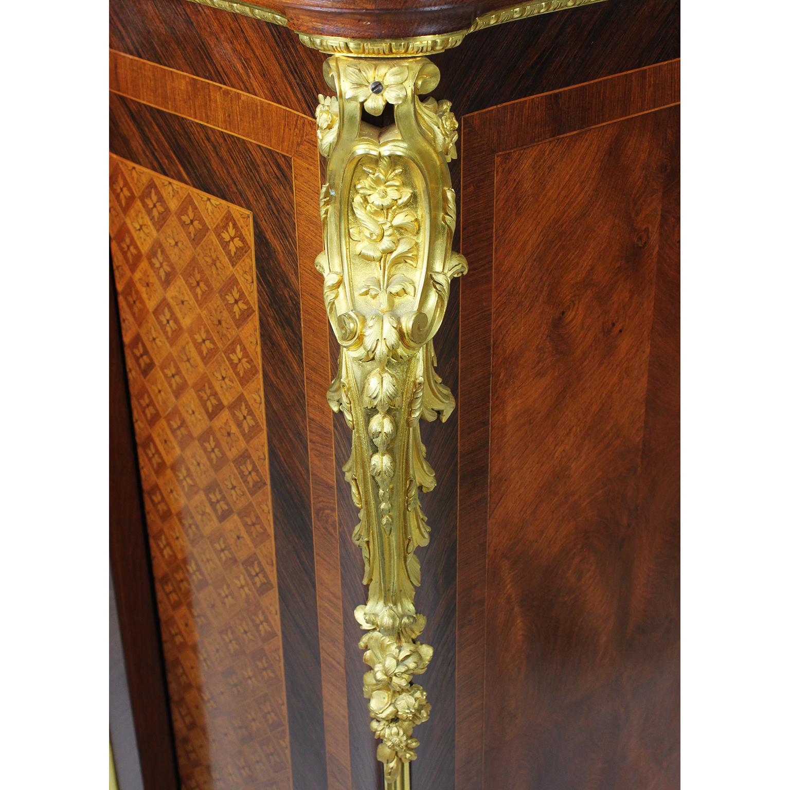 Meuble de rangement d'appoint de style Louis XV en marqueterie et monté en bronze doré par Descotte Fils en vente 4
